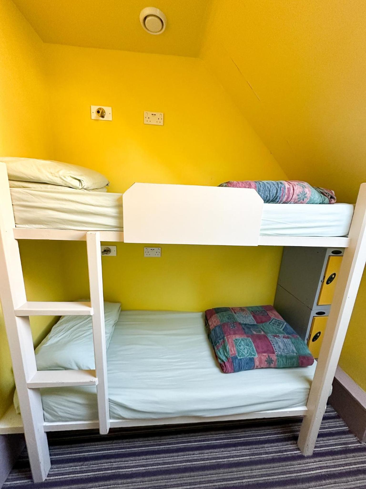 Castle Rock Hostel - Adults Only