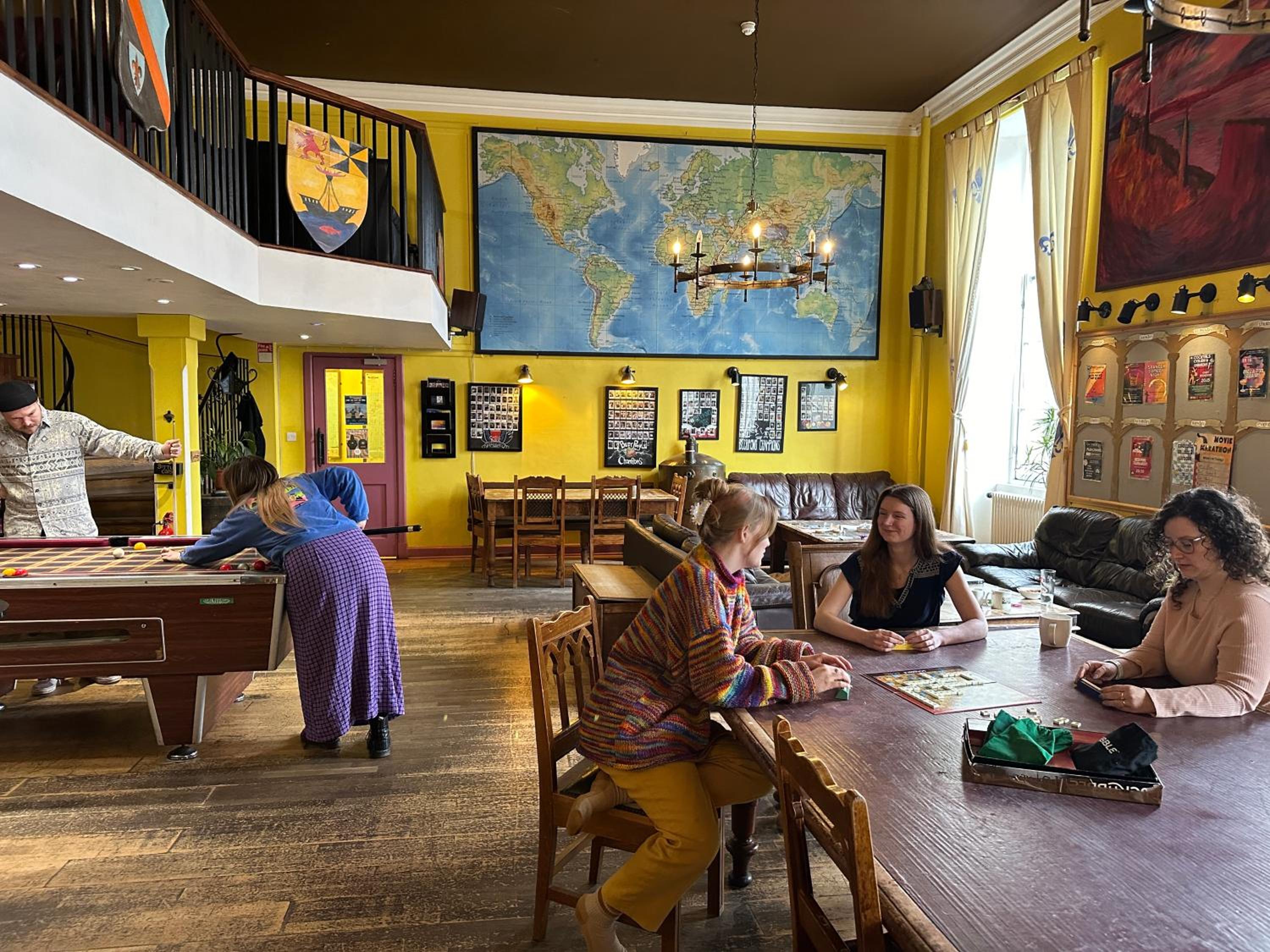 Castle Rock Hostel - Adults Only