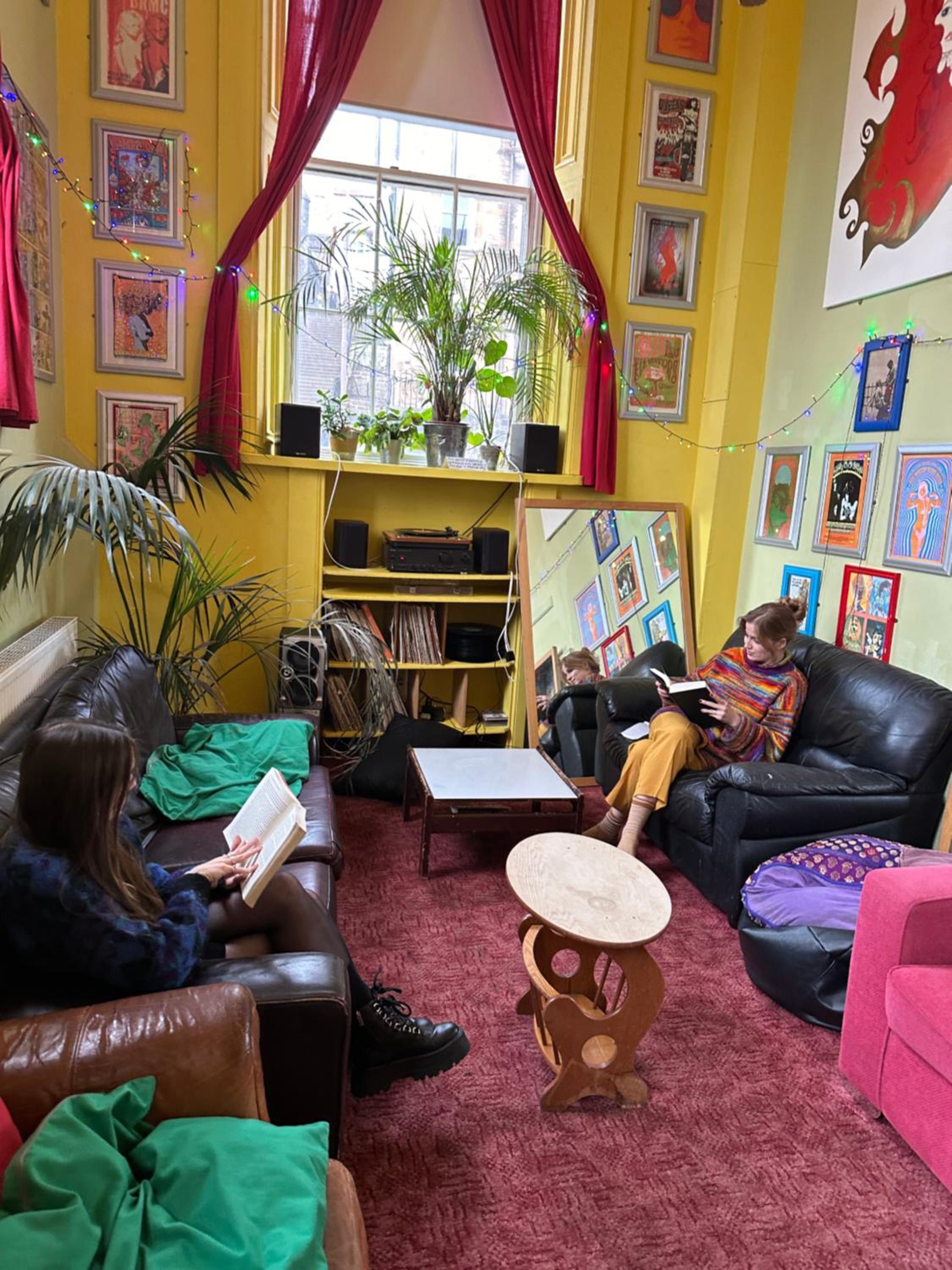 Castle Rock Hostel - Adults Only