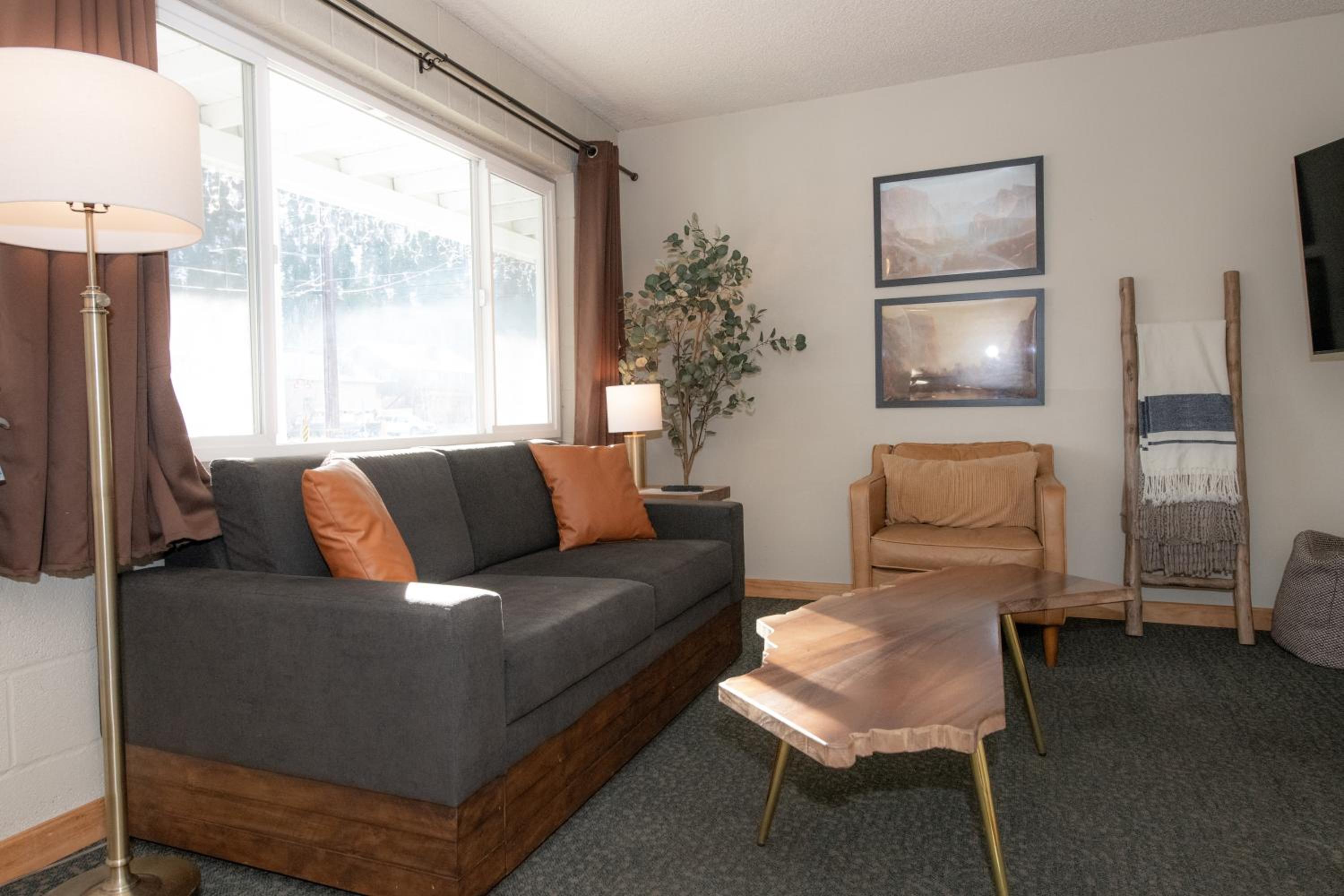 Gull Lake Lodge