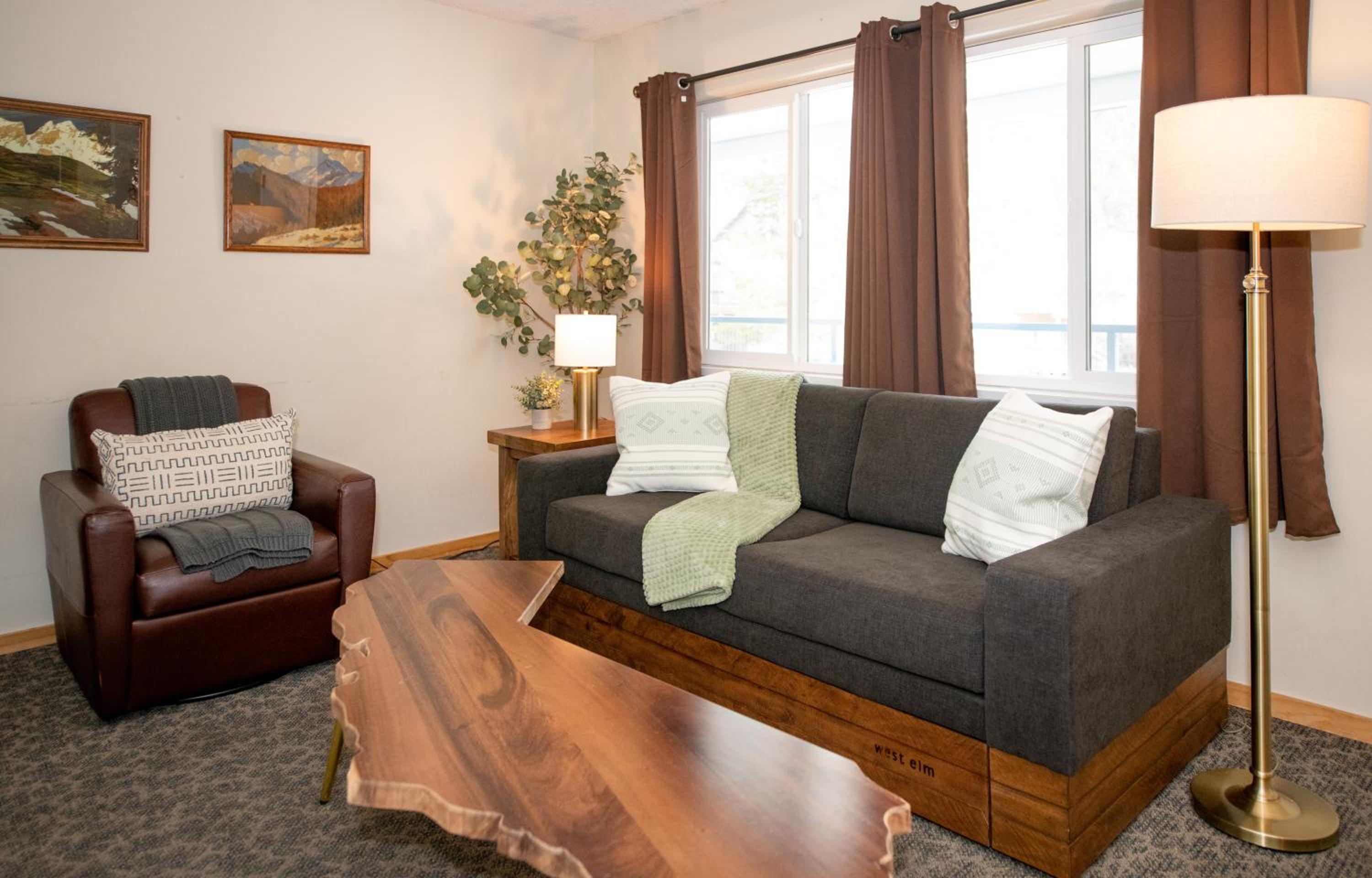 Gull Lake Lodge