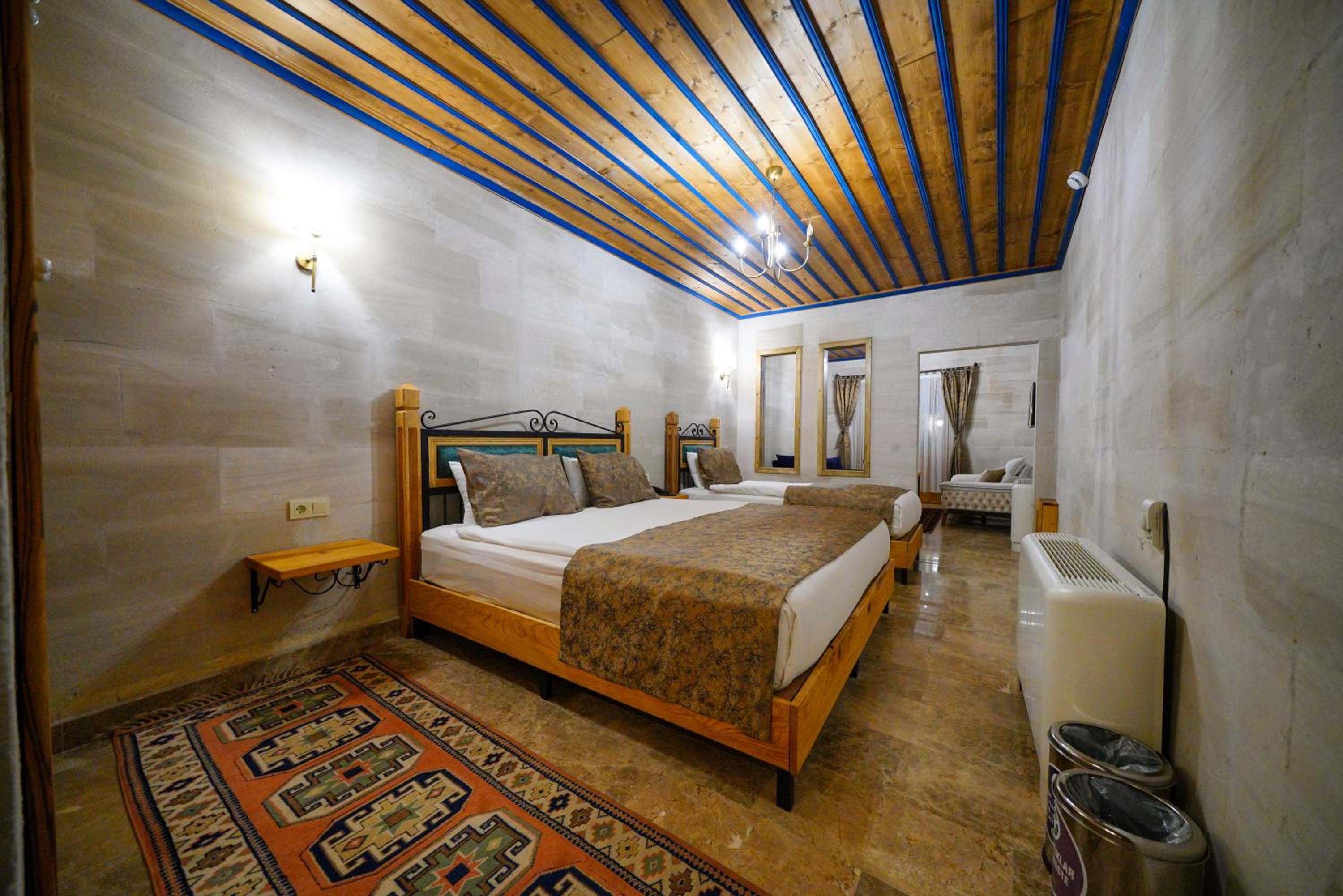 Cave Hotel Saksagan - Image 16