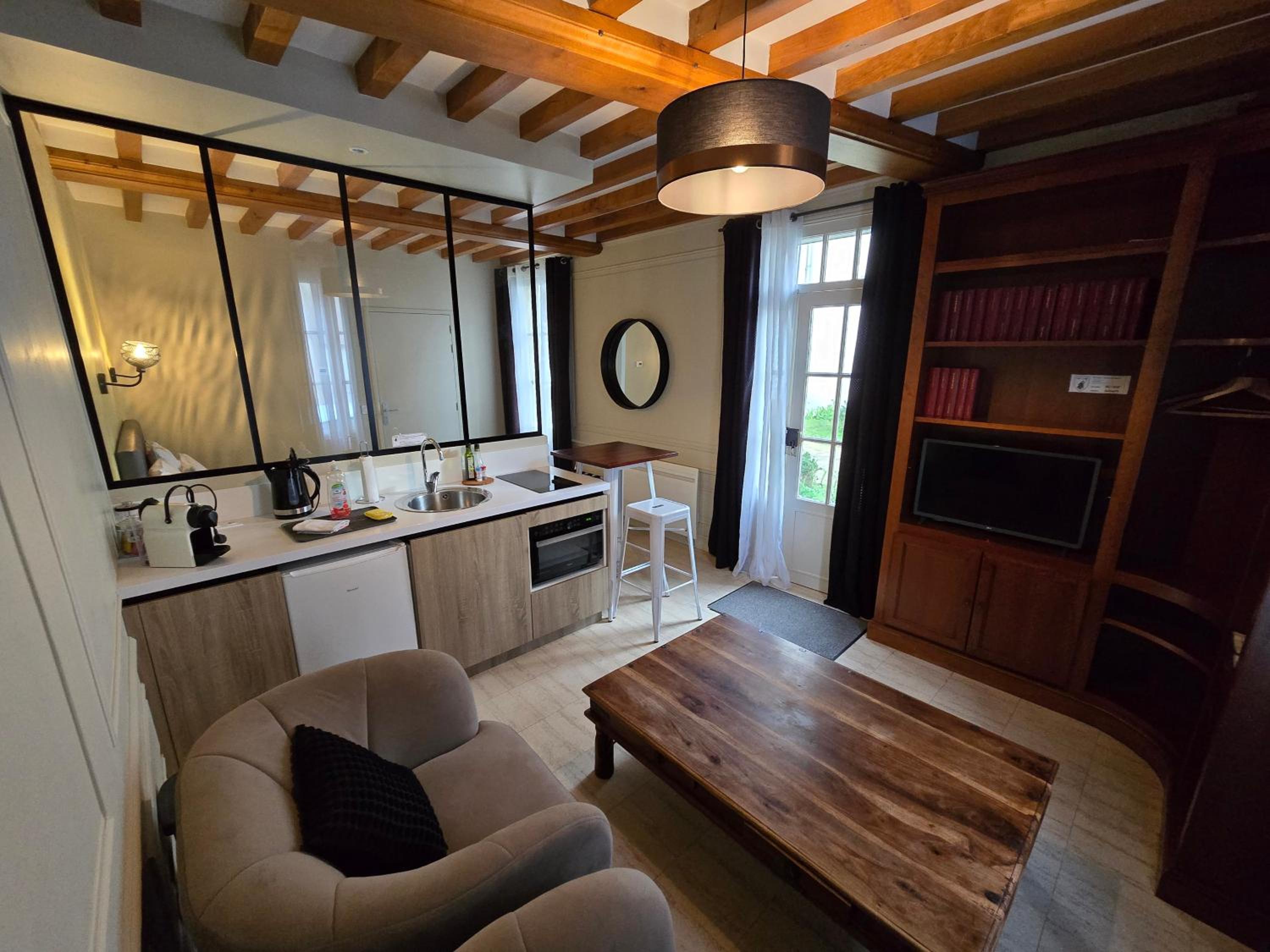 Au Loup Historic Apartments, photo 57