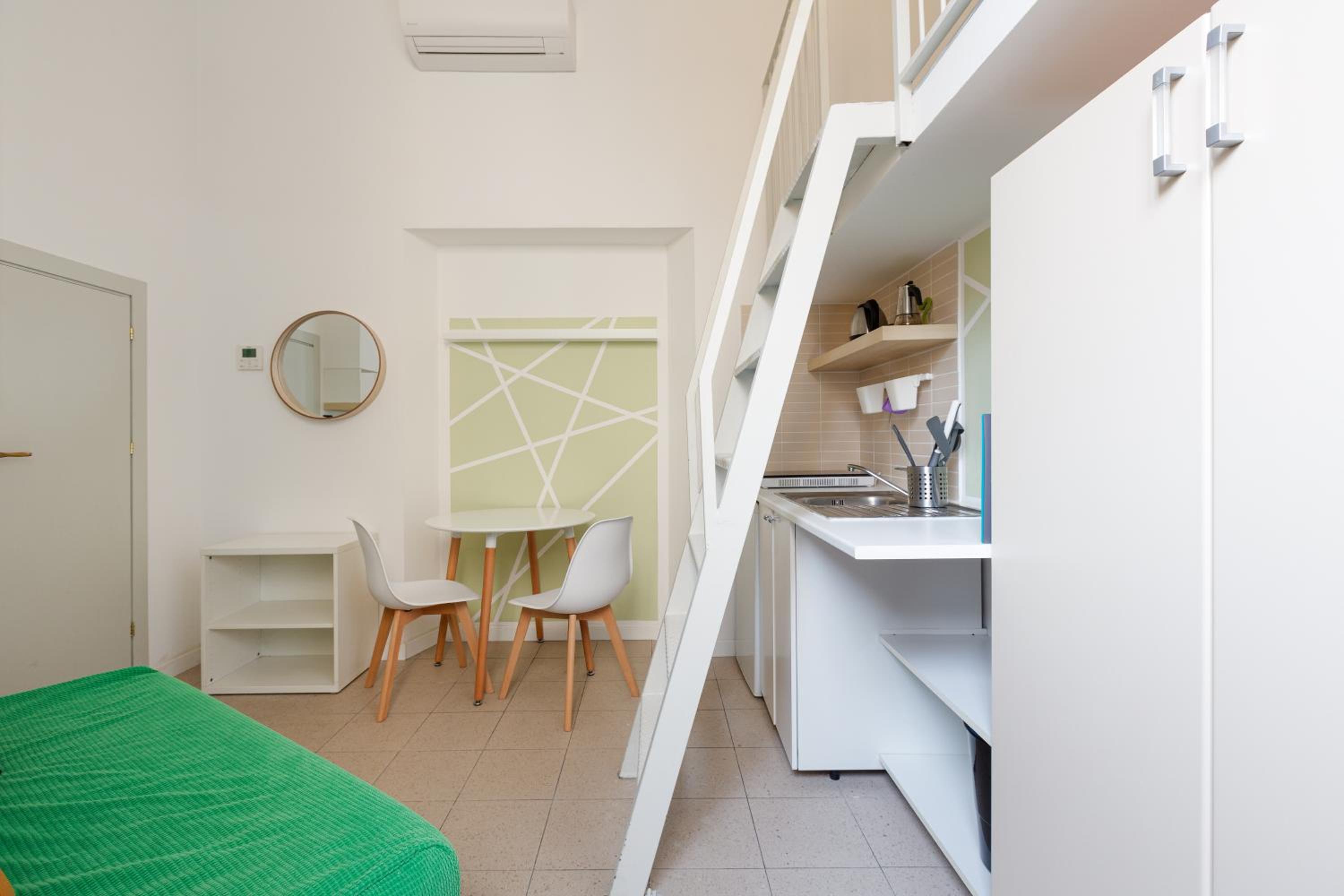 GuestHost - Milano Magenta Long Let Apts