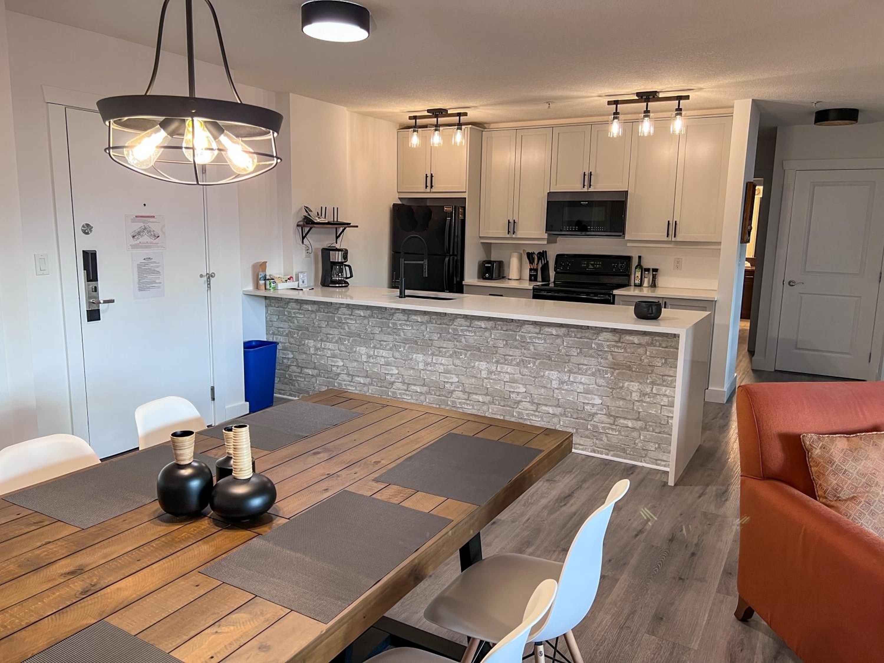Silver Rock Condominiums by Fernie Central Reservations