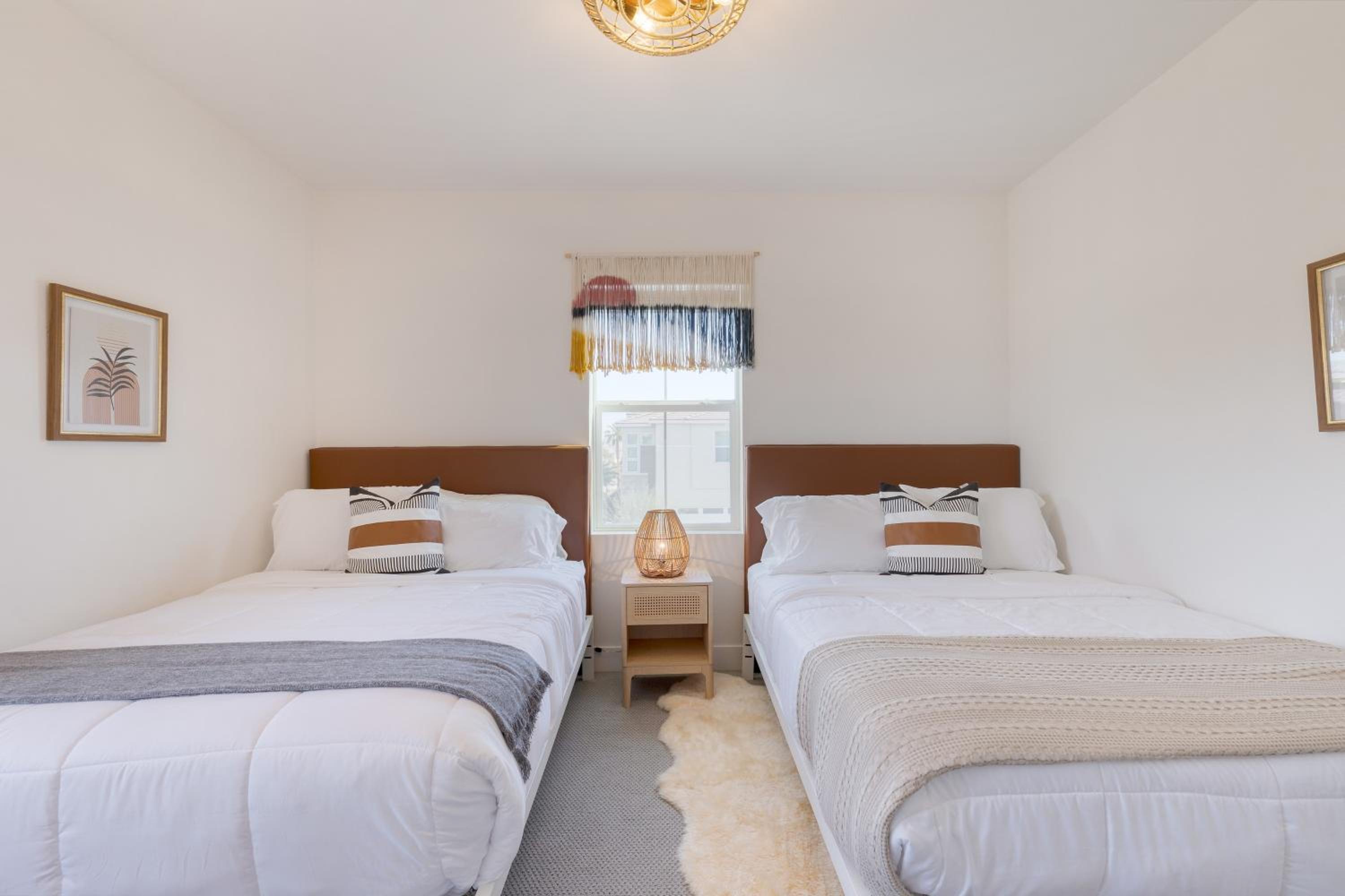 Lakefront w Private Pool Great for Festival Season Lago Luxe by AvantStay