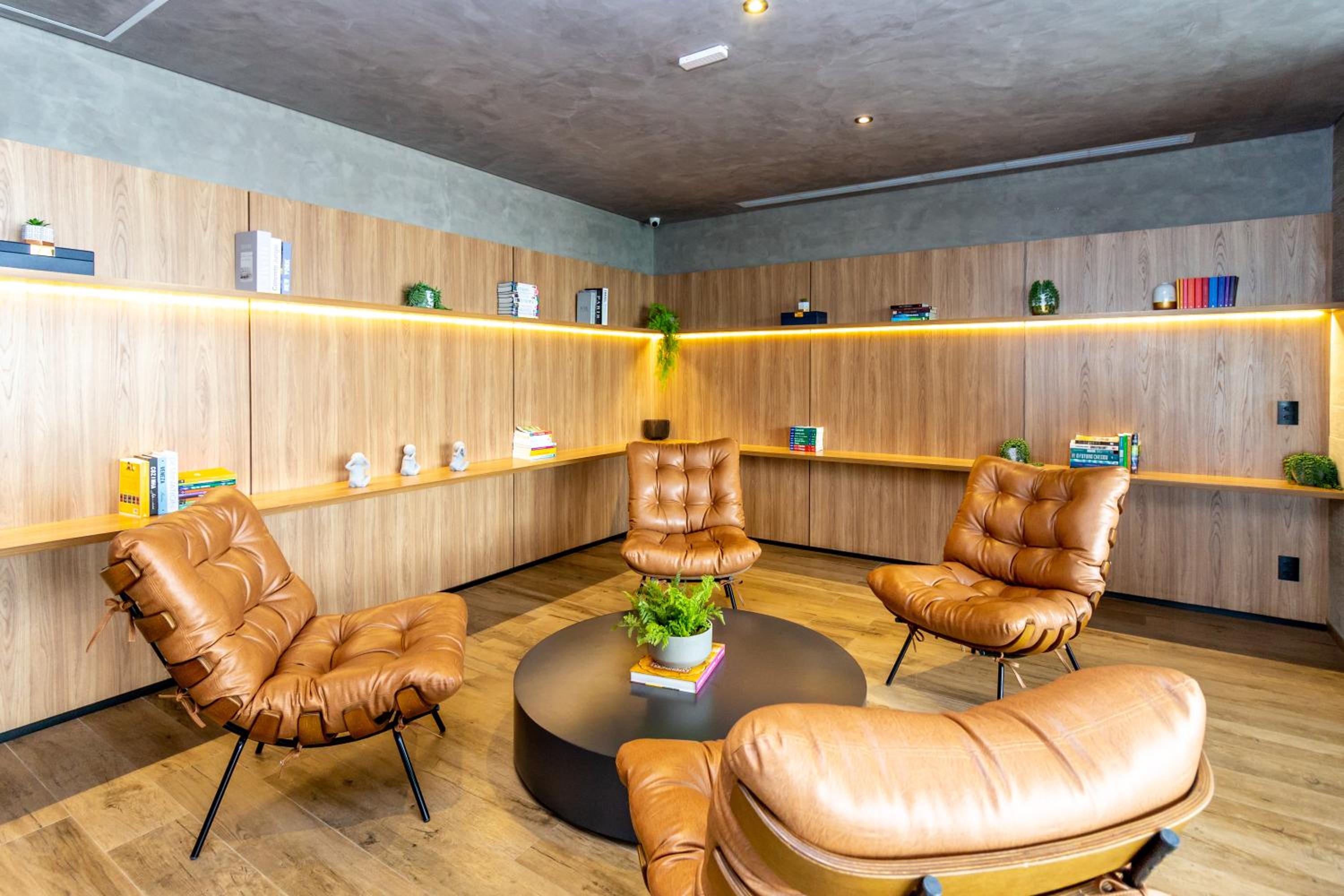 360 VN Melo Alves by Housi