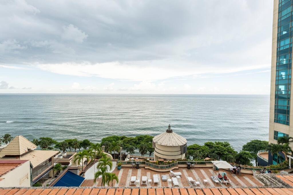 Lugar encantador con piscina, malecón. view 3
