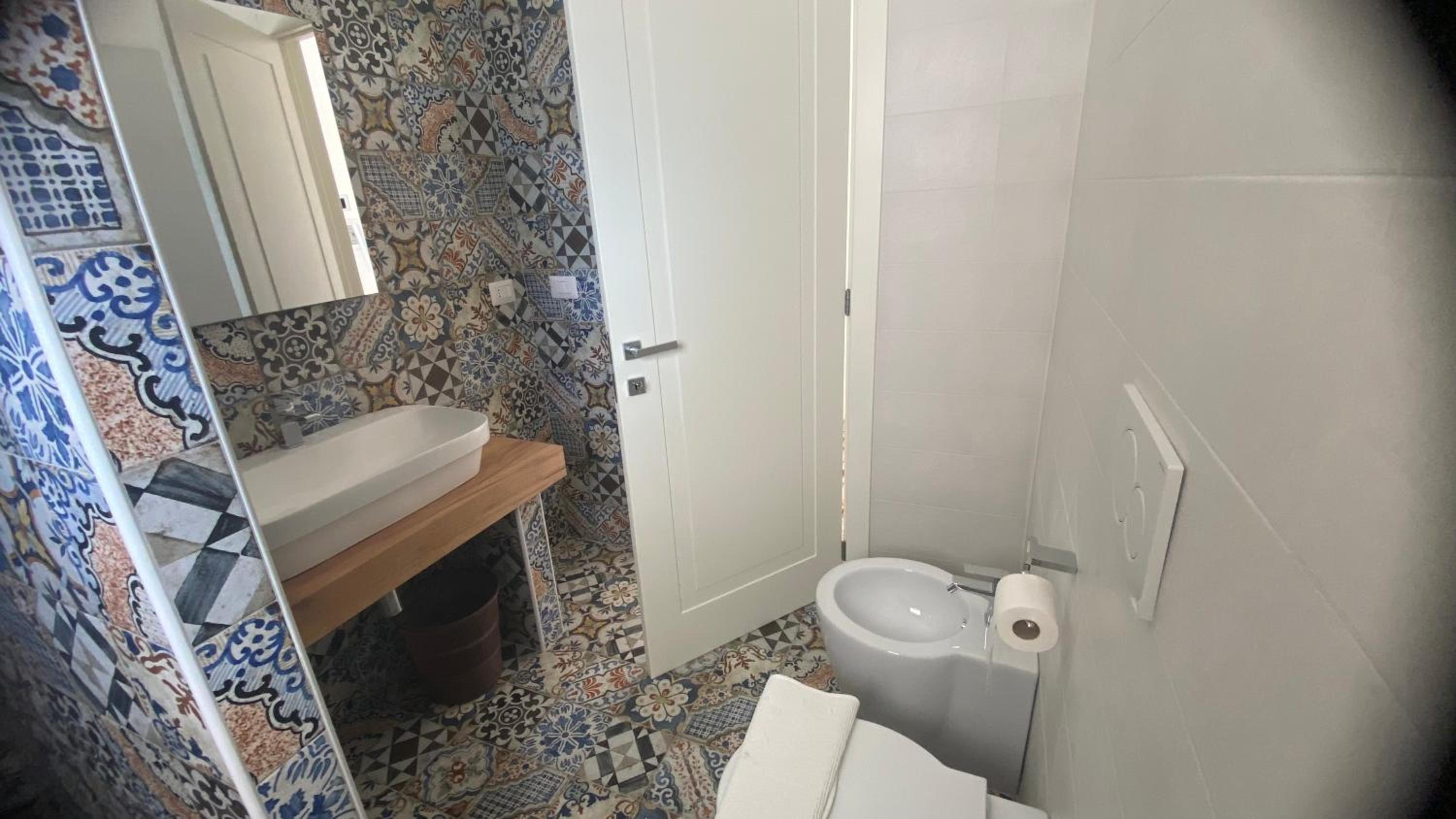 Photo 105