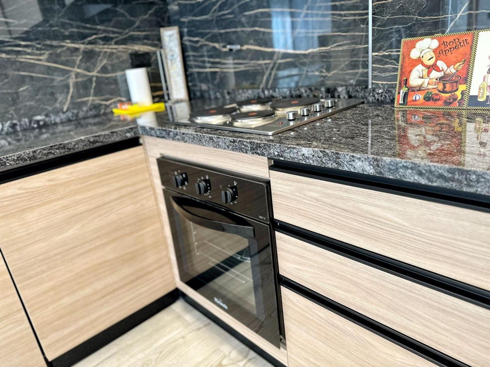 Constantino 6 Apartments