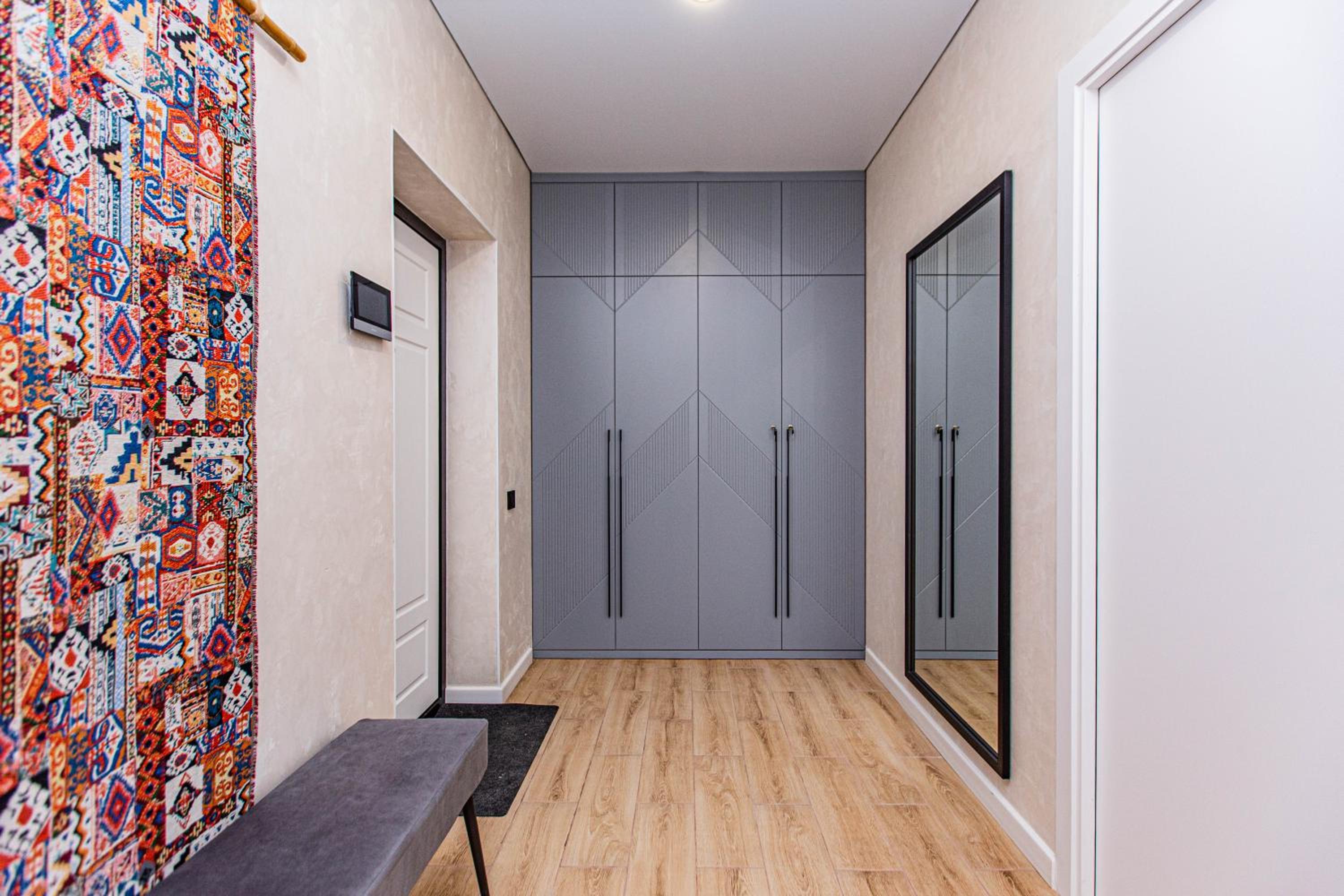 2 room apartment with mountain view, near metro and shopping mall view 4