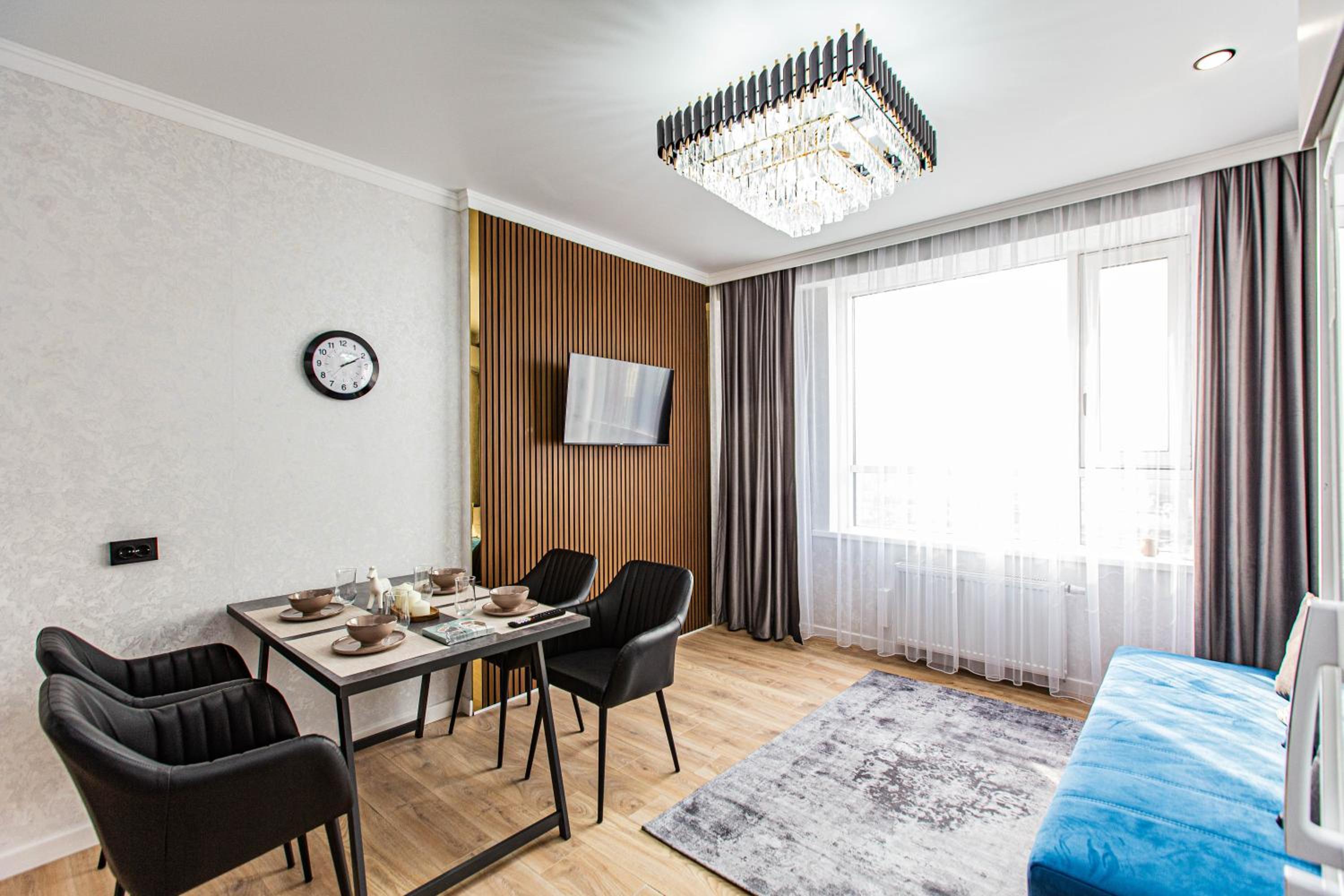 2 room apartment with mountain view, near metro and shopping mall view 5