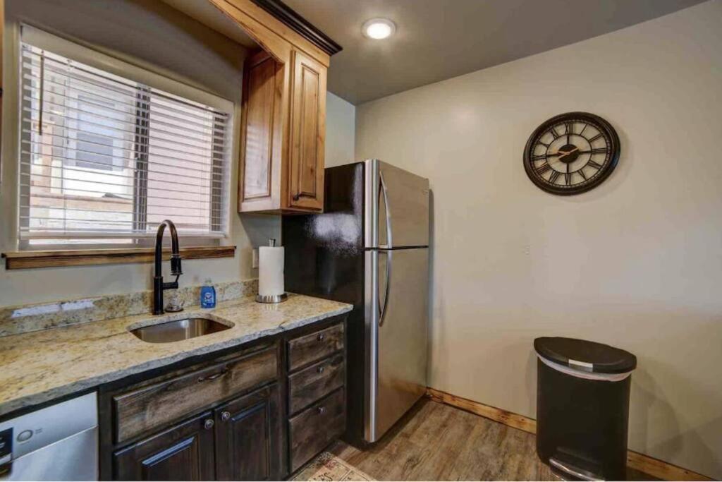 Angel Rock Rentals of Moab Unit 4 view 3