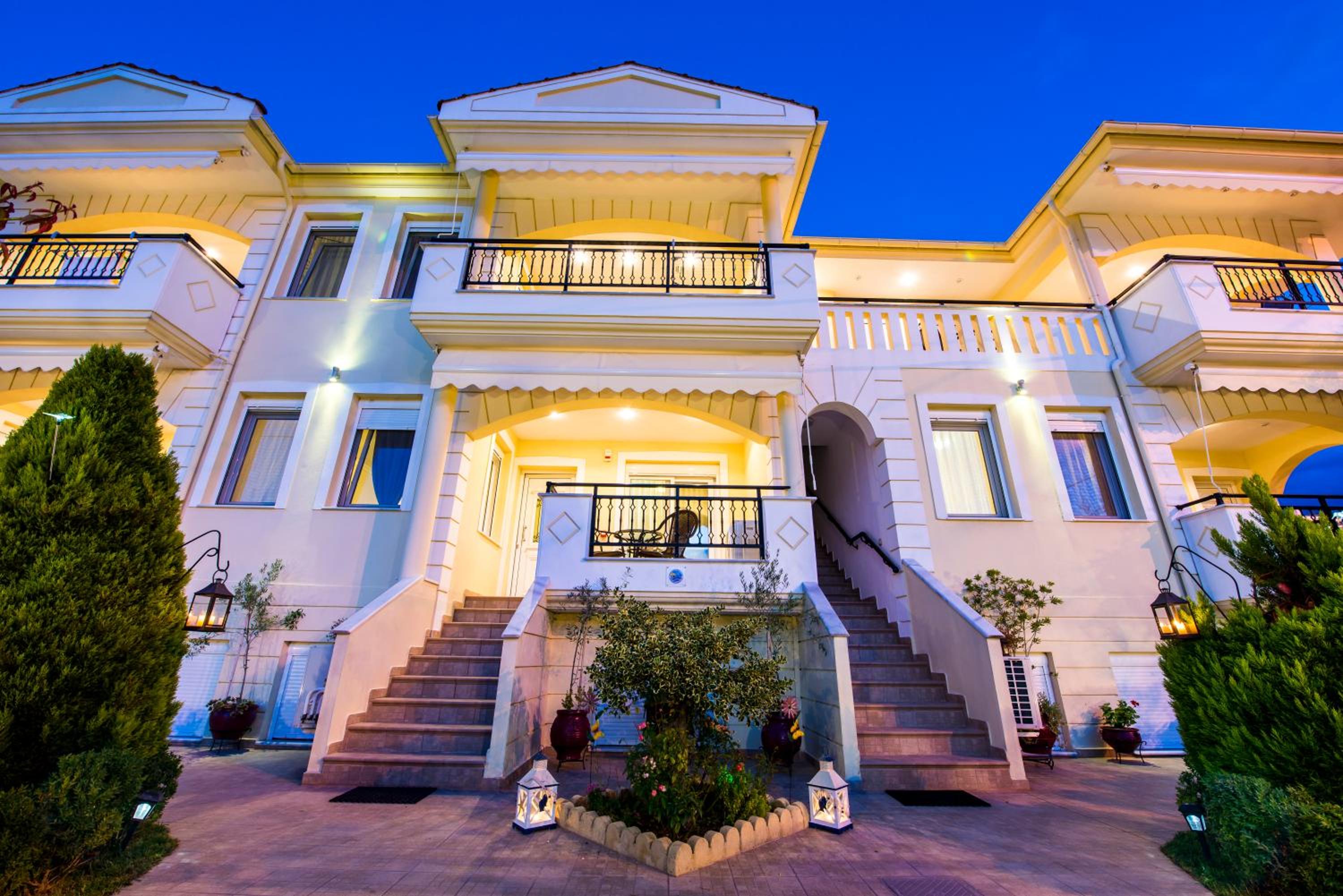 Mandani Villa Luxury Apartments