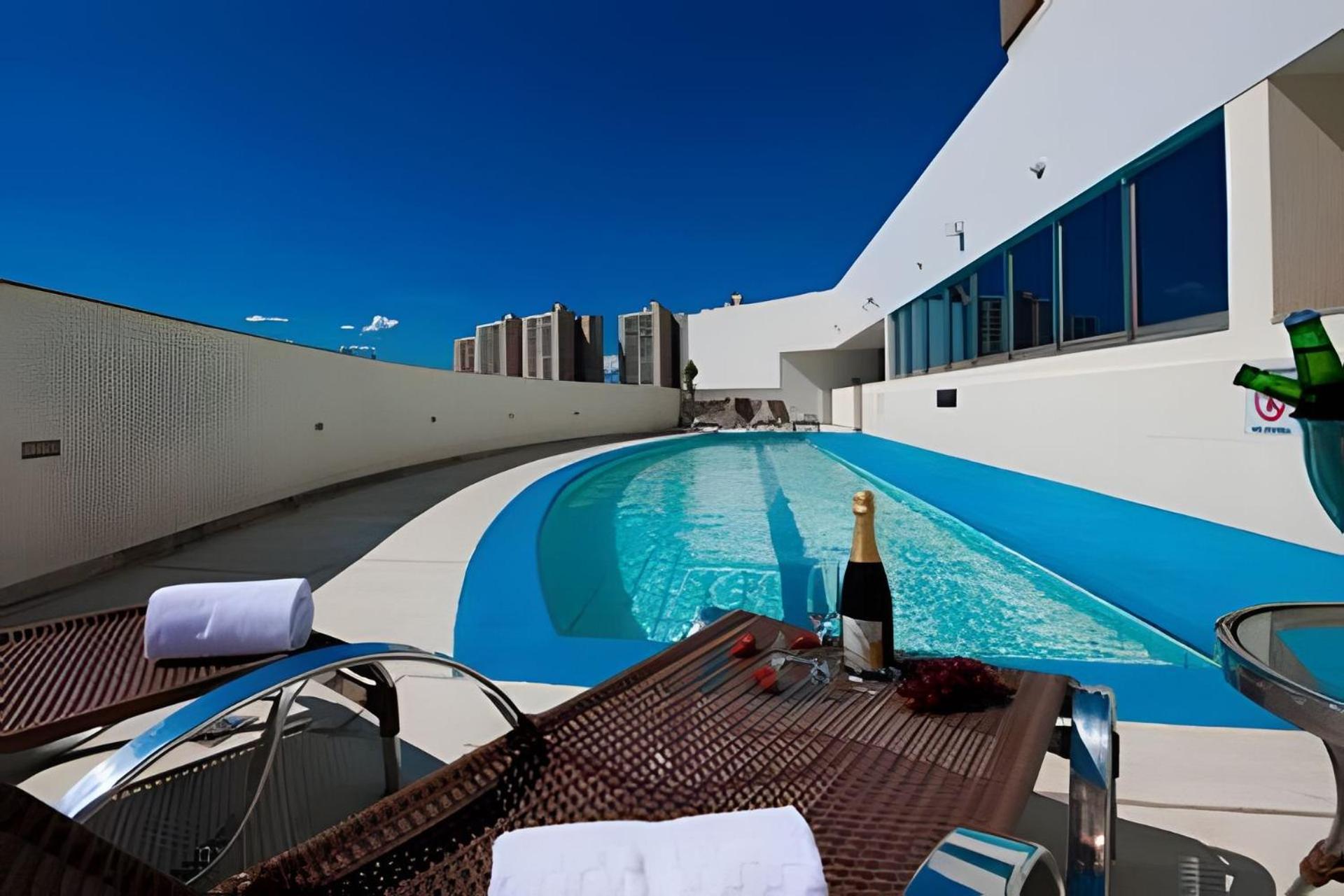 Flat em Hotel, Piscina, Academia, 300Mts Metro, Jr Catito