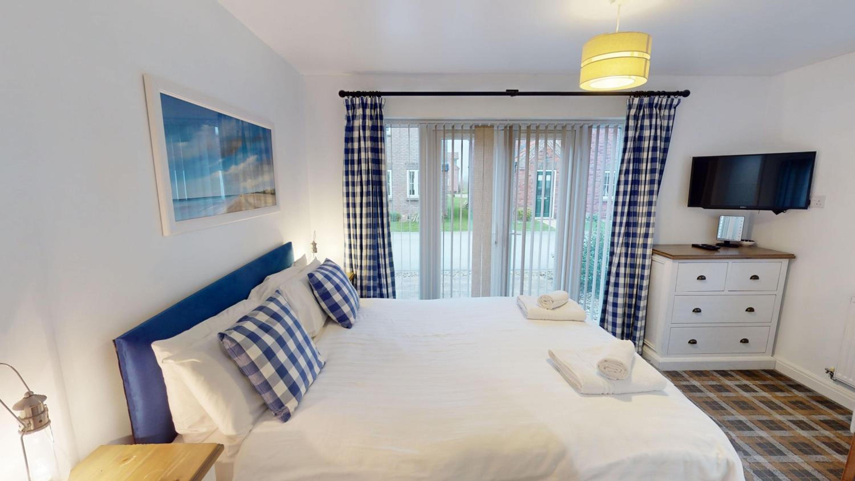 Bayside at The Bay Filey, sleeps 10 in 4 bedrooms, pet-free