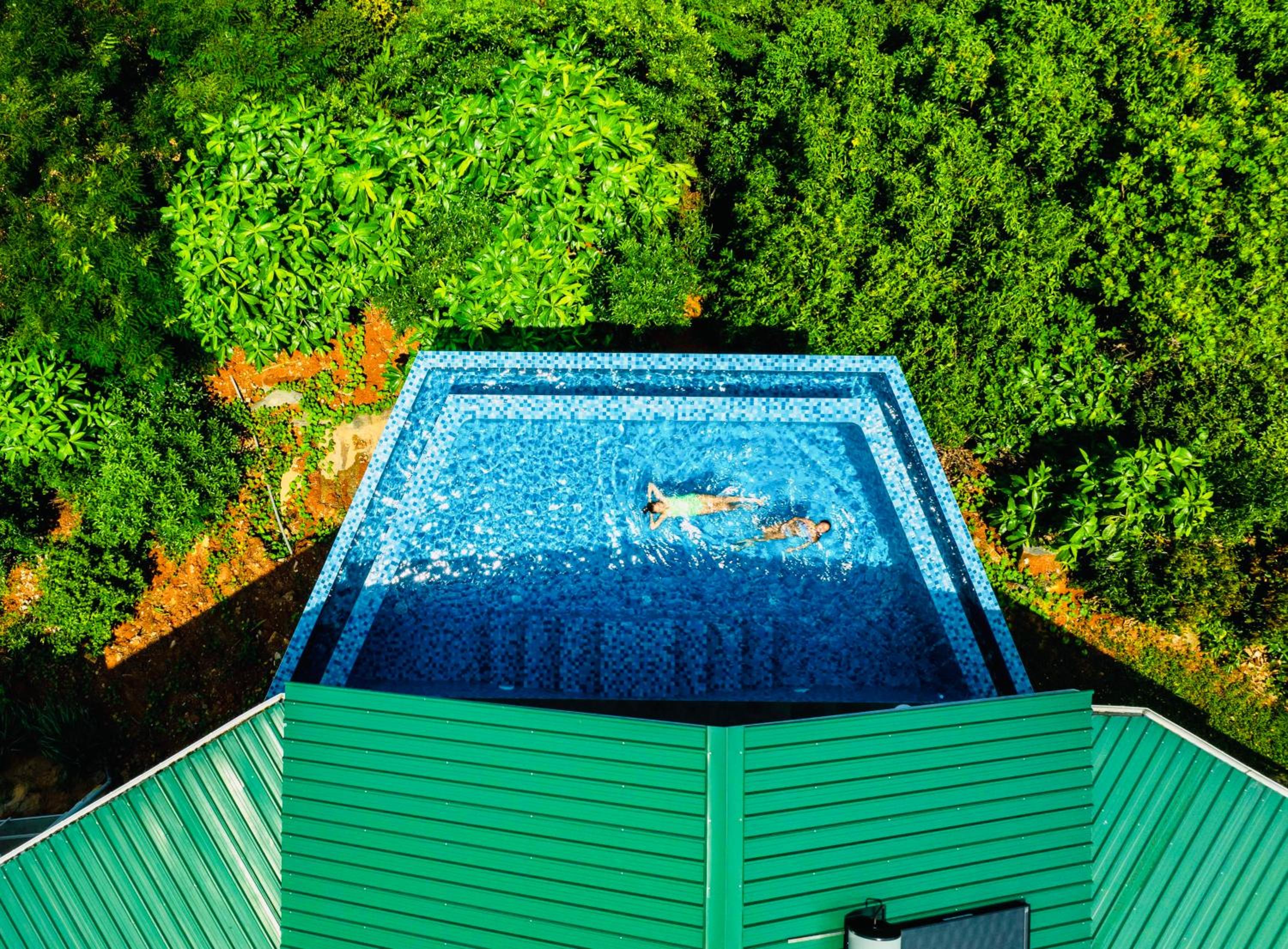 Villa Club Tropicana Carana with infinity pool view 4