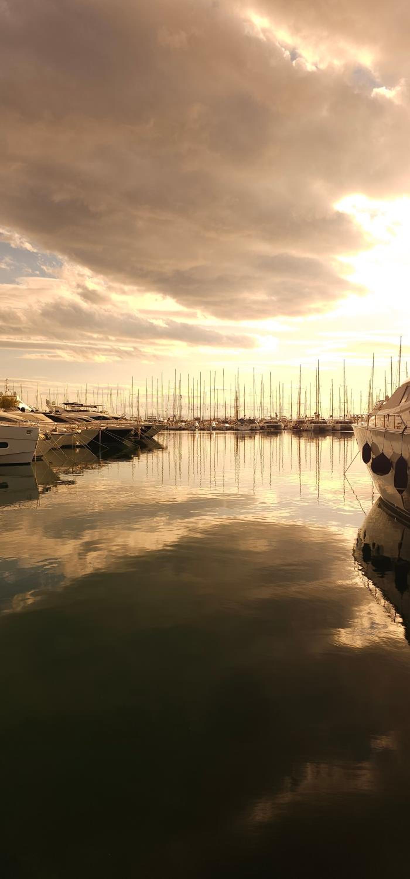 Luxurious Palace Marina Alimos
