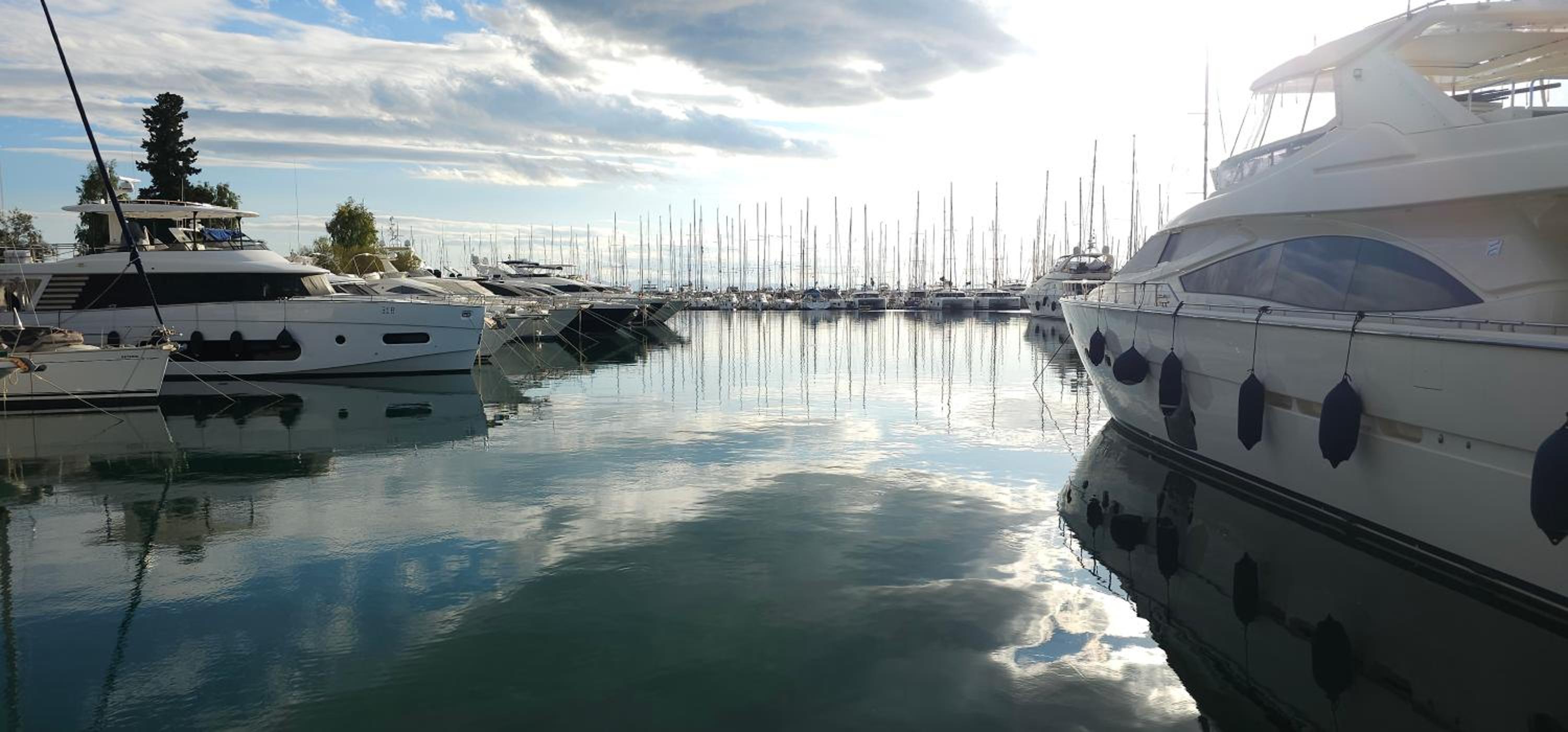 Luxurious Palace Marina Alimos