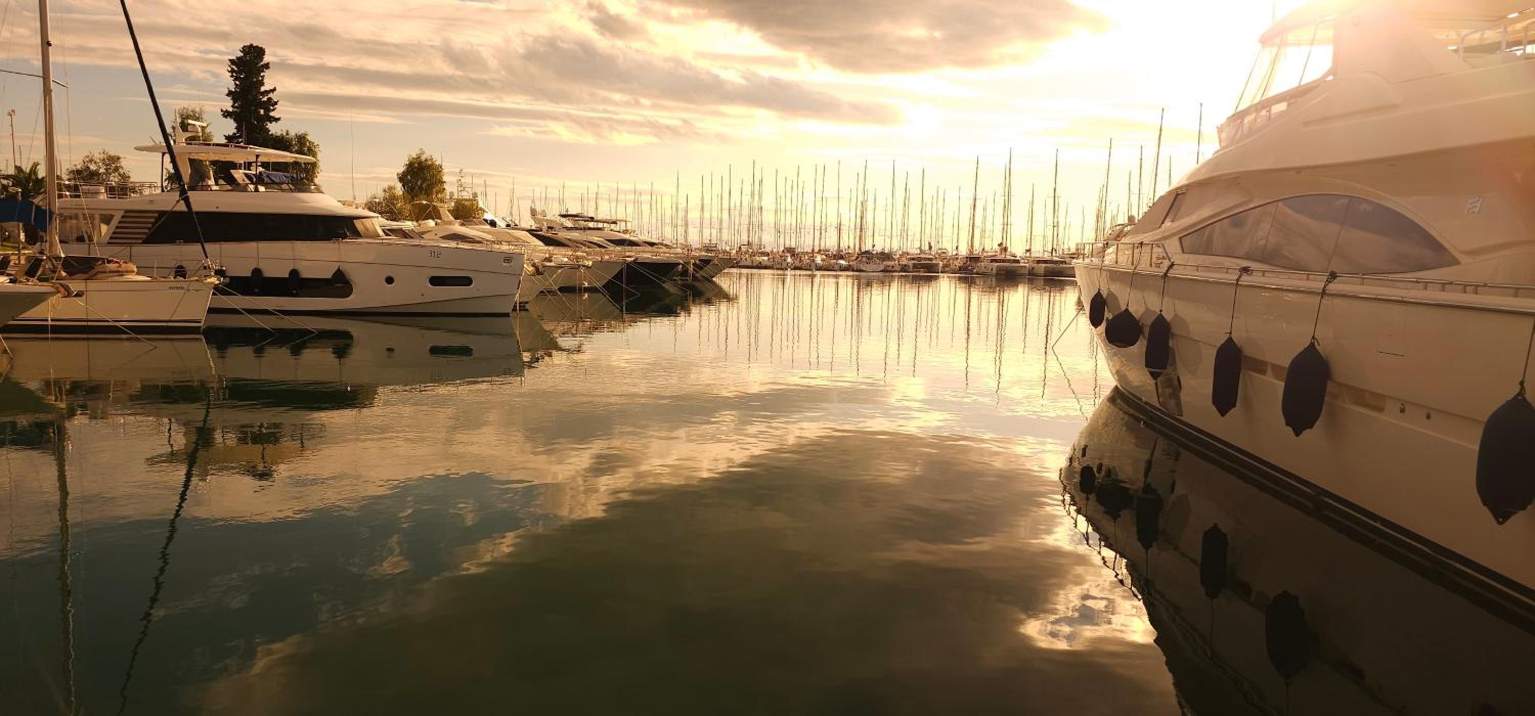 Luxurious Palace Marina Alimos