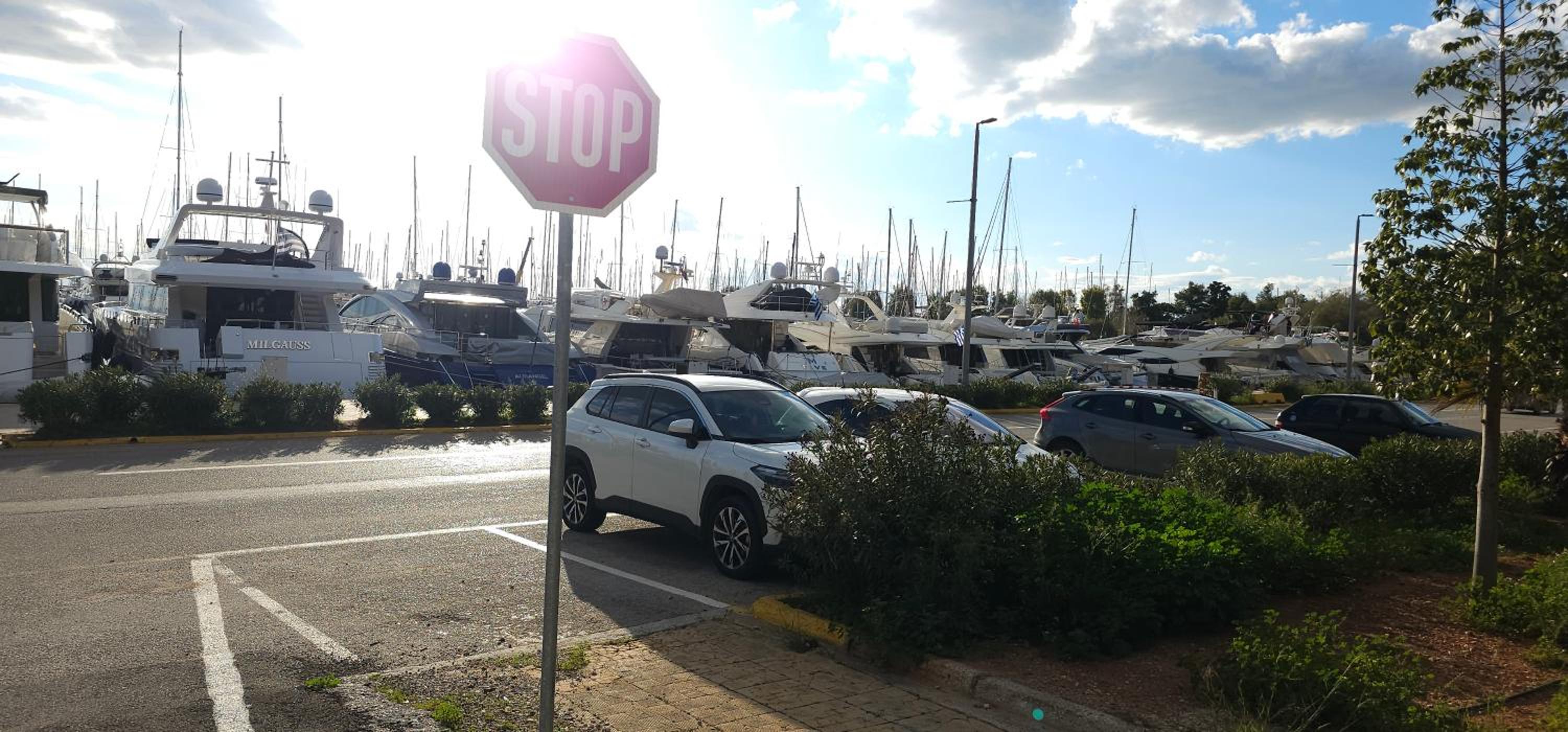 Luxurious Palace Marina Alimos