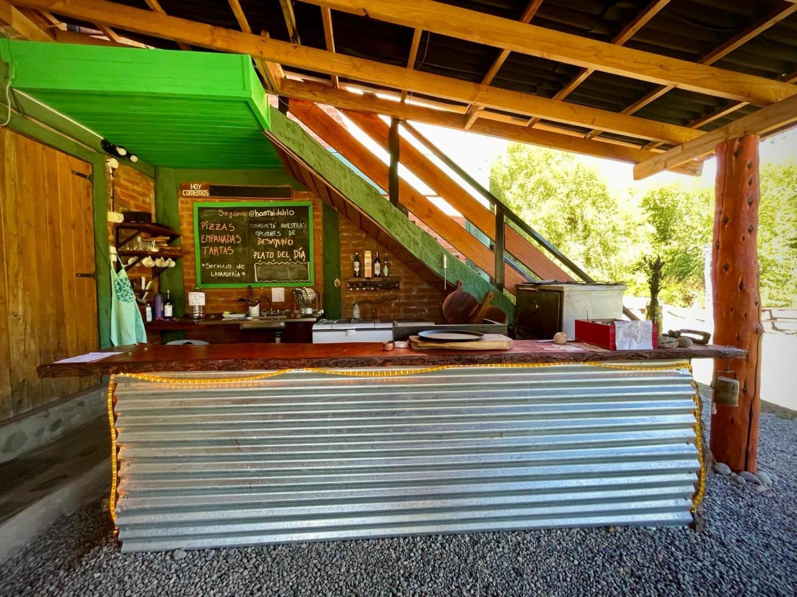 Hostal del río