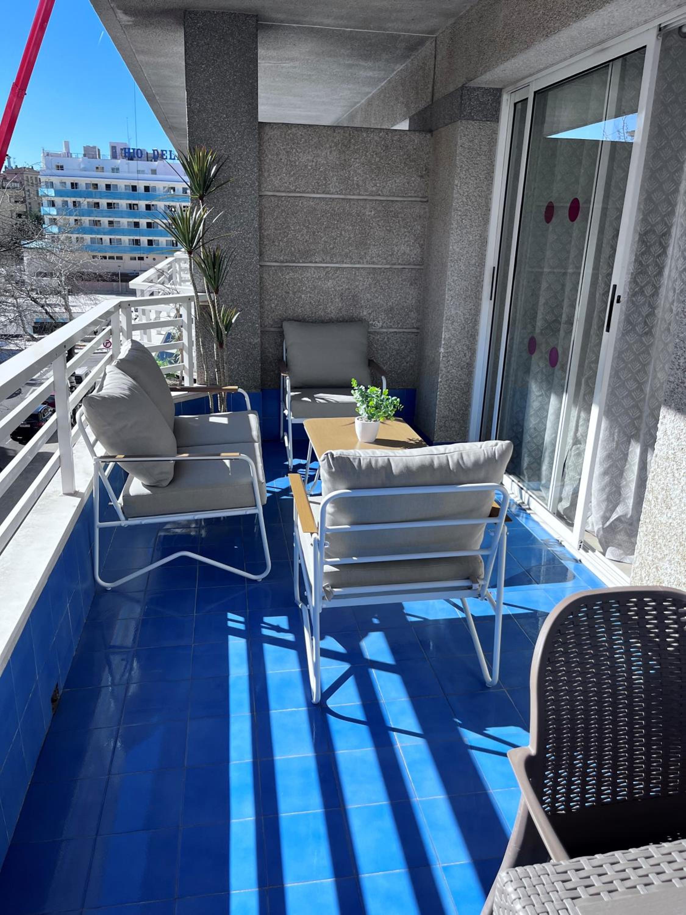 Beautiful apartment with swimming-pool
