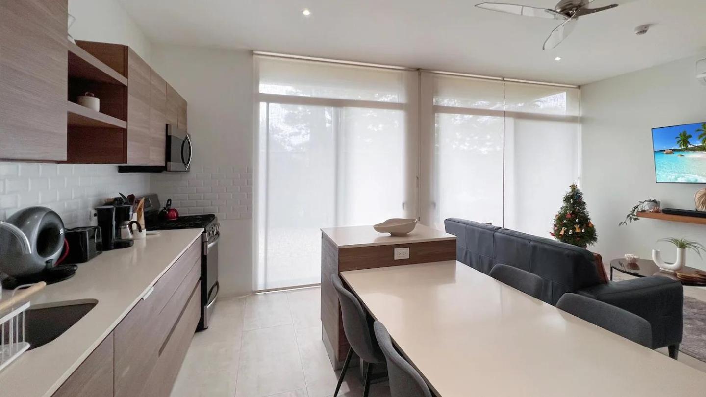 Exclusive fully equipped Condo with great pool