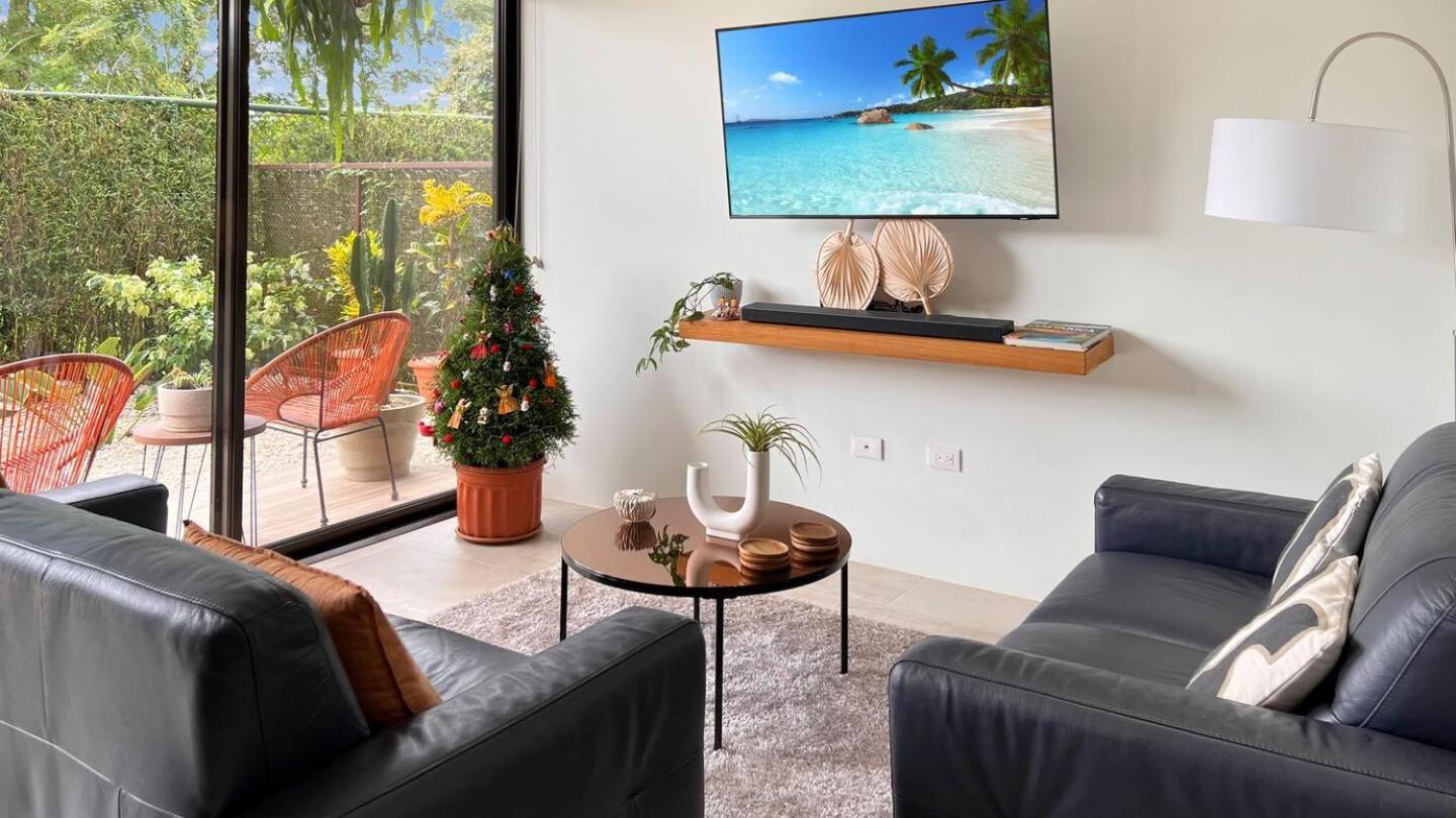 Exclusive fully equipped Condo with great pool