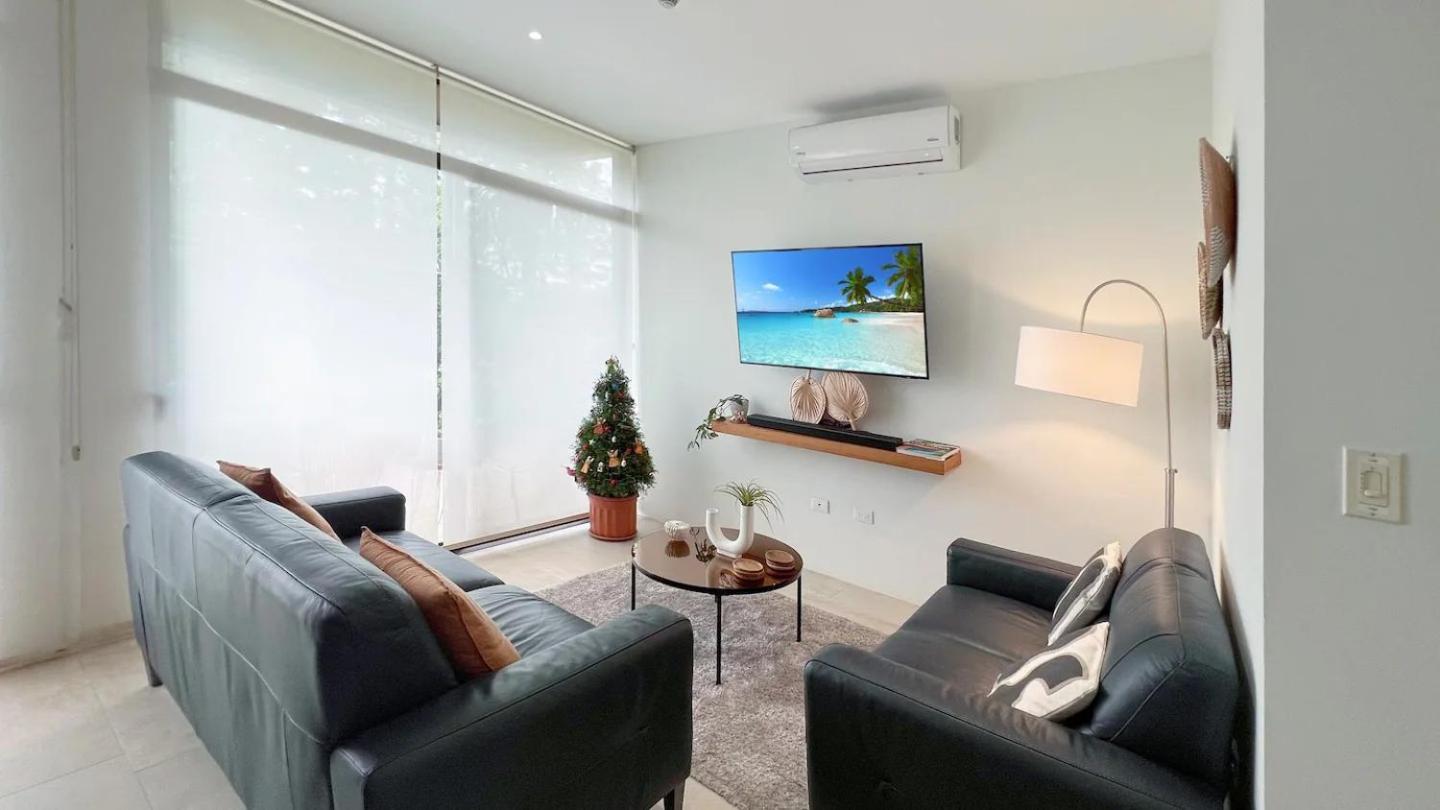 Exclusive fully equipped Condo with great pool