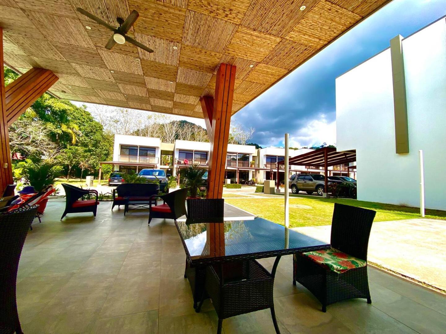 Exclusive fully equipped Condo with great pool