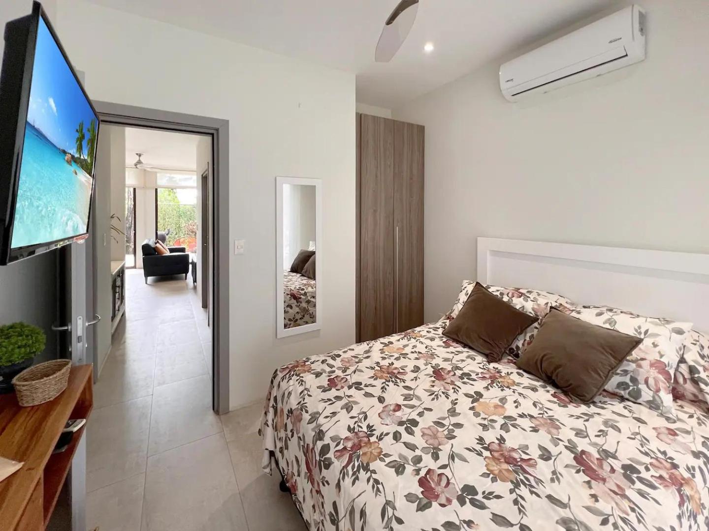 Exclusive fully equipped Condo with great pool