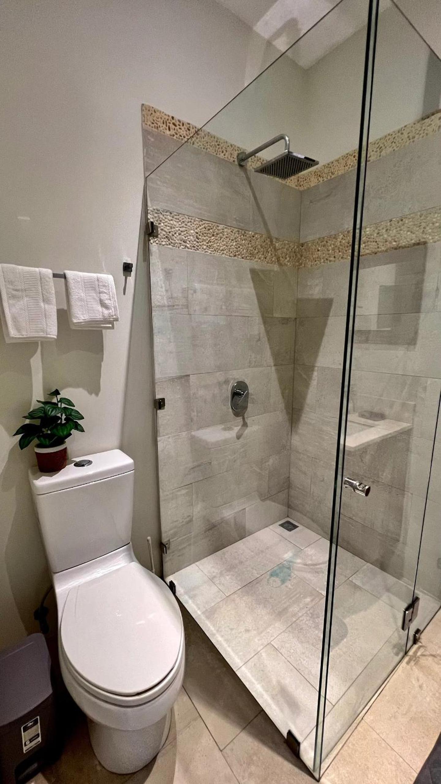 Exclusive fully equipped Condo with great pool