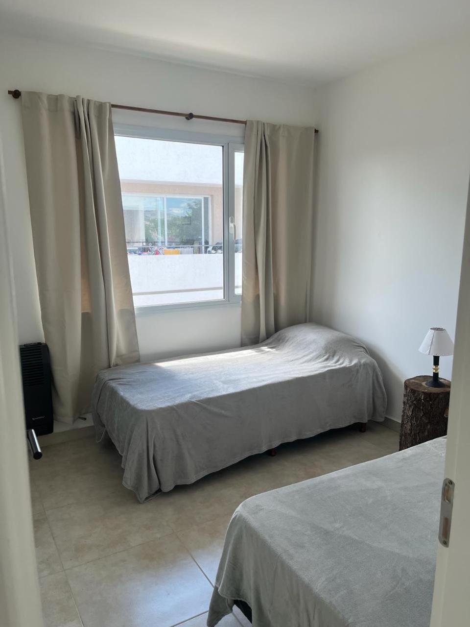 Departamento semicéntrico impecable
