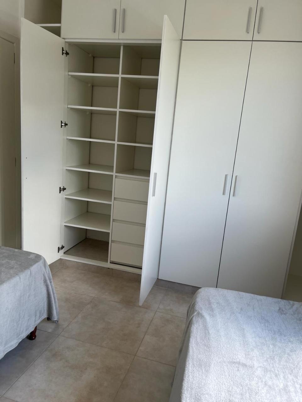 Departamento semicéntrico impecable