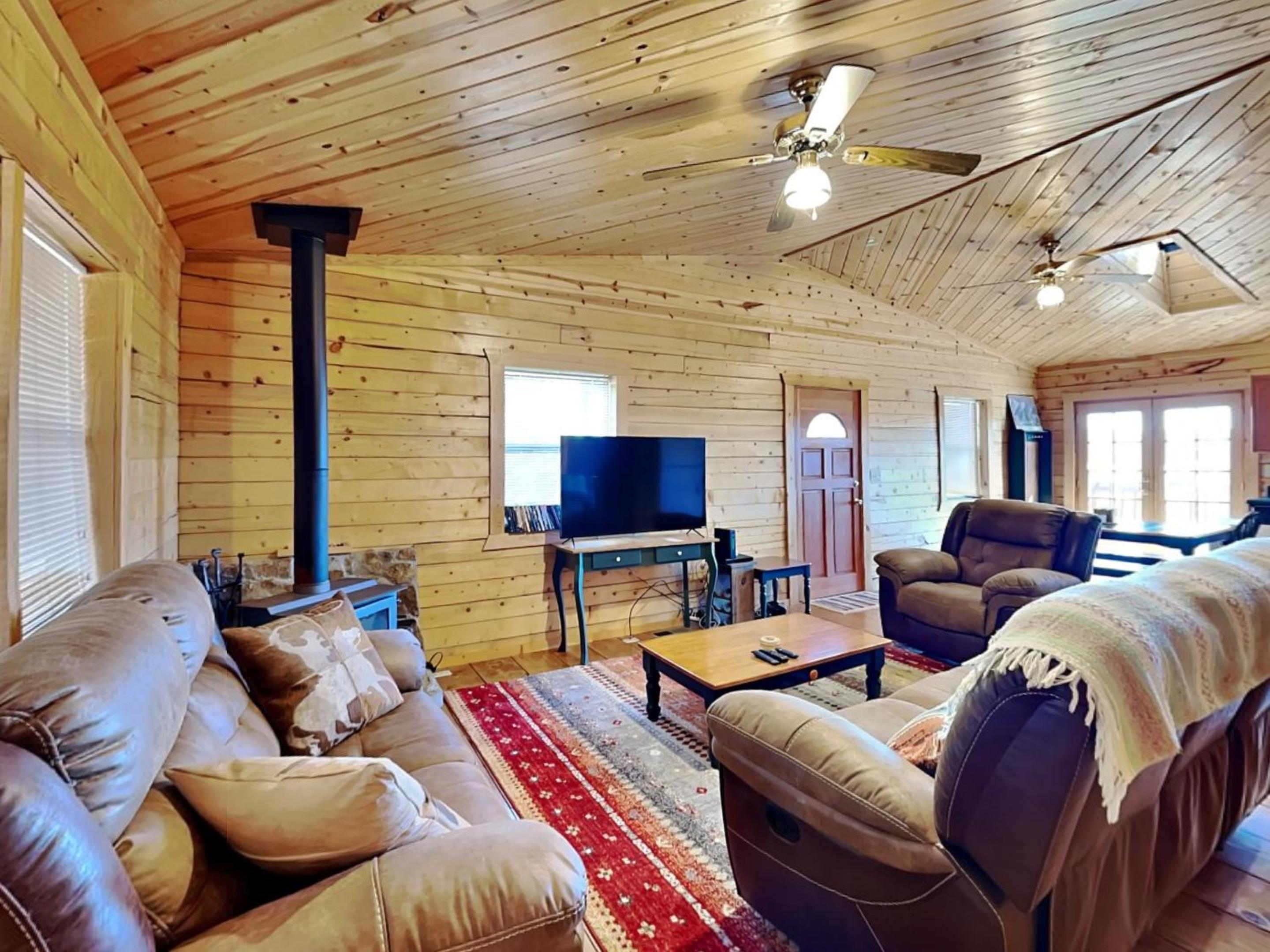 Peek-a-Boo Cabin view 4