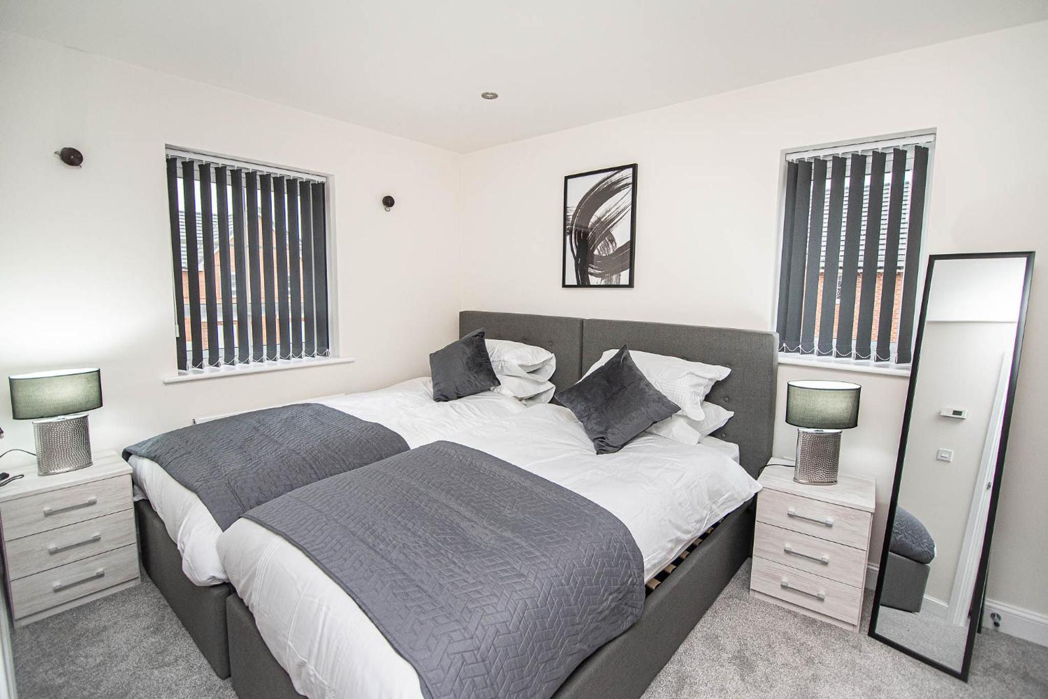 Solid Mirror Modern Riverside Home, Doncaster, photo 28