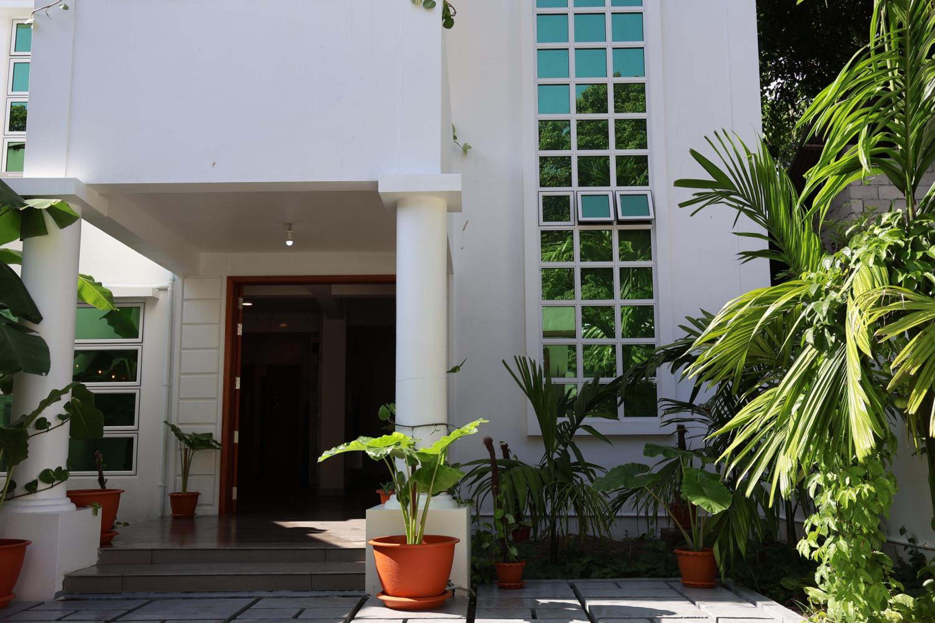 Shams Thoddoo view 4