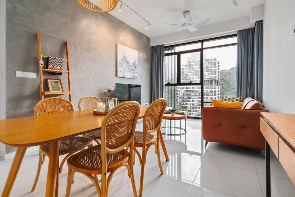 KL East Mall@TheRidge-Netflix-Stylish-MountainView