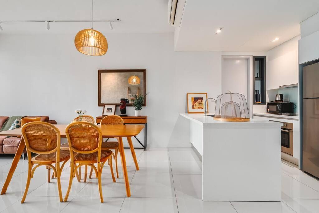 KL East Mall@TheRidge-Netflix-Stylish-MountainView
