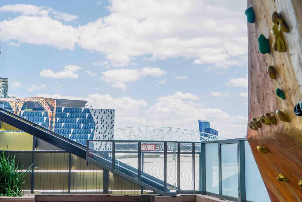 Best location in the CBD; pool, gym, rockclimbing +7 other amenities