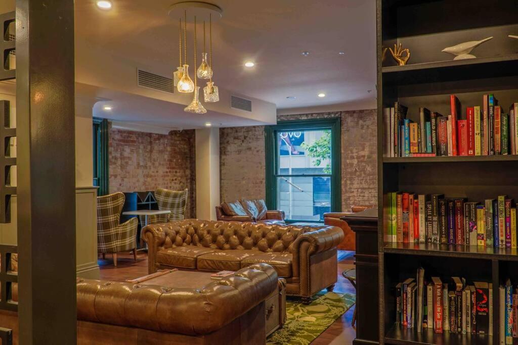 Best location in the CBD; pool, gym, rockclimbing +7 other amenities