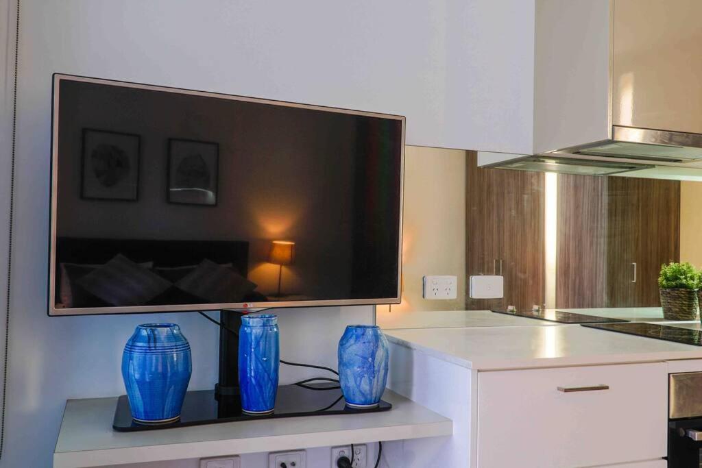 Best location in the CBD; pool, gym, rockclimbing +7 other amenities