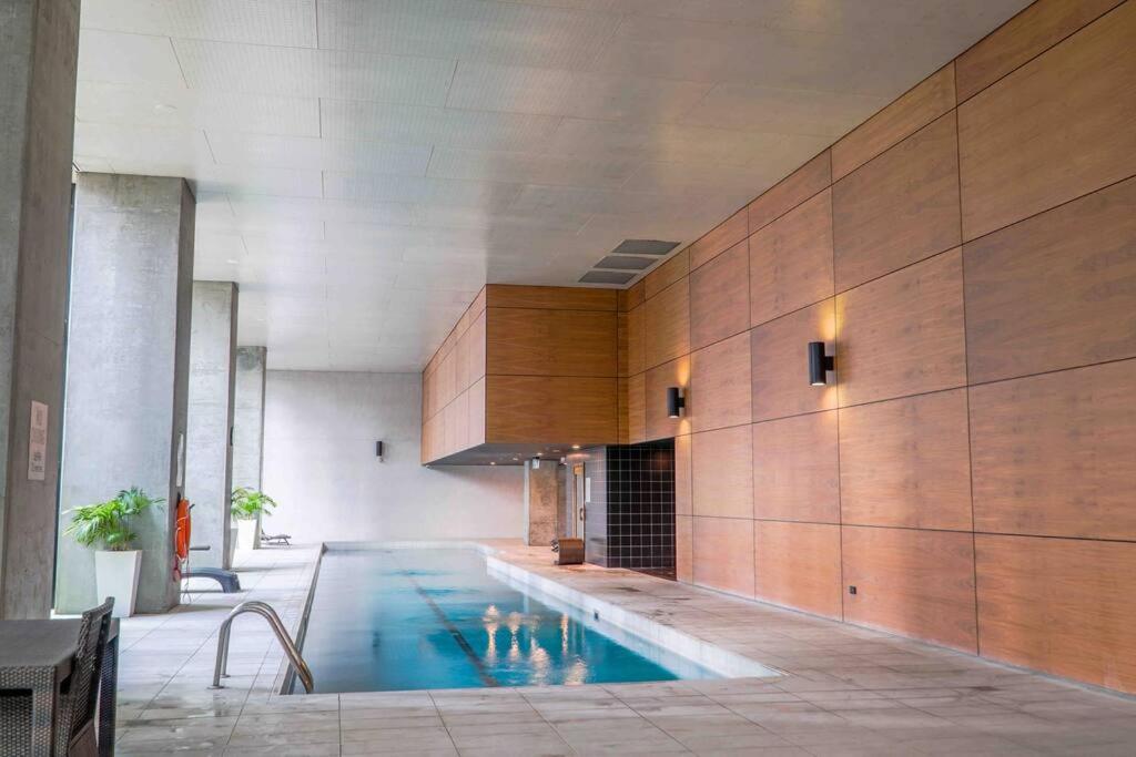 Best location in the CBD; pool, gym, rockclimbing +7 other amenities