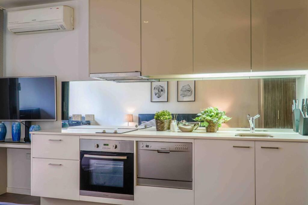 Best location in the CBD; pool, gym, rockclimbing +7 other amenities