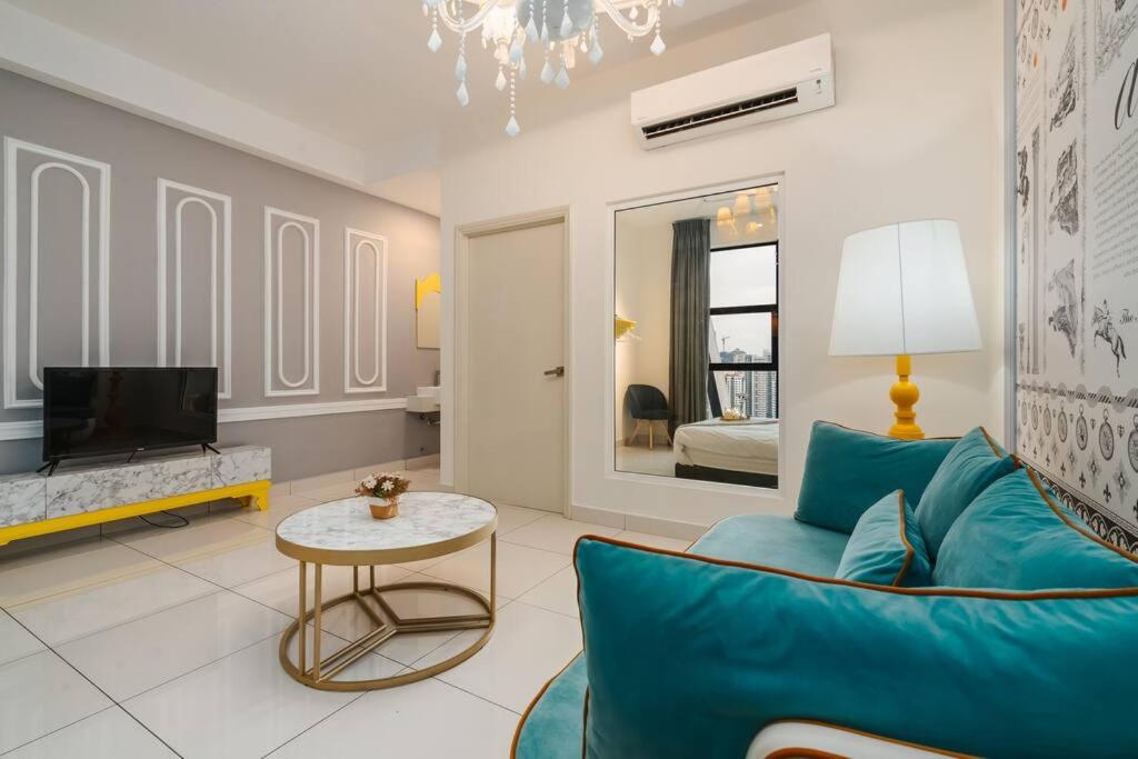 Arte Mont Kiara-Netflix-Luxury-3pax