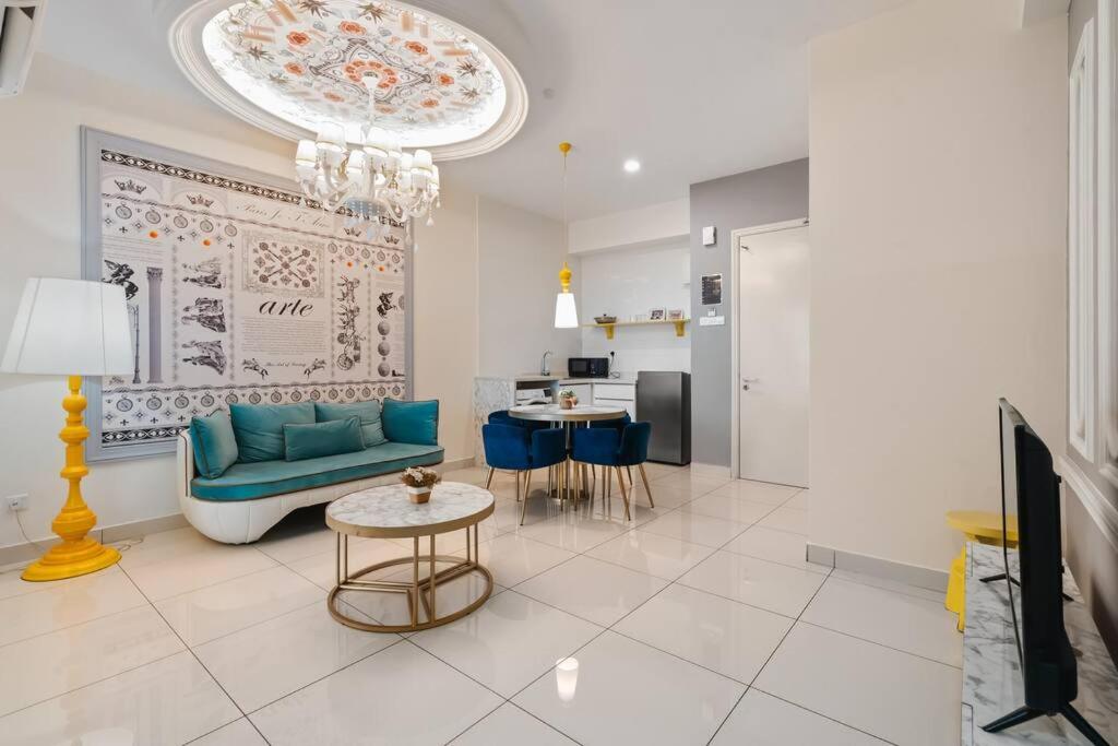 Arte Mont Kiara-Netflix-Luxury-3pax