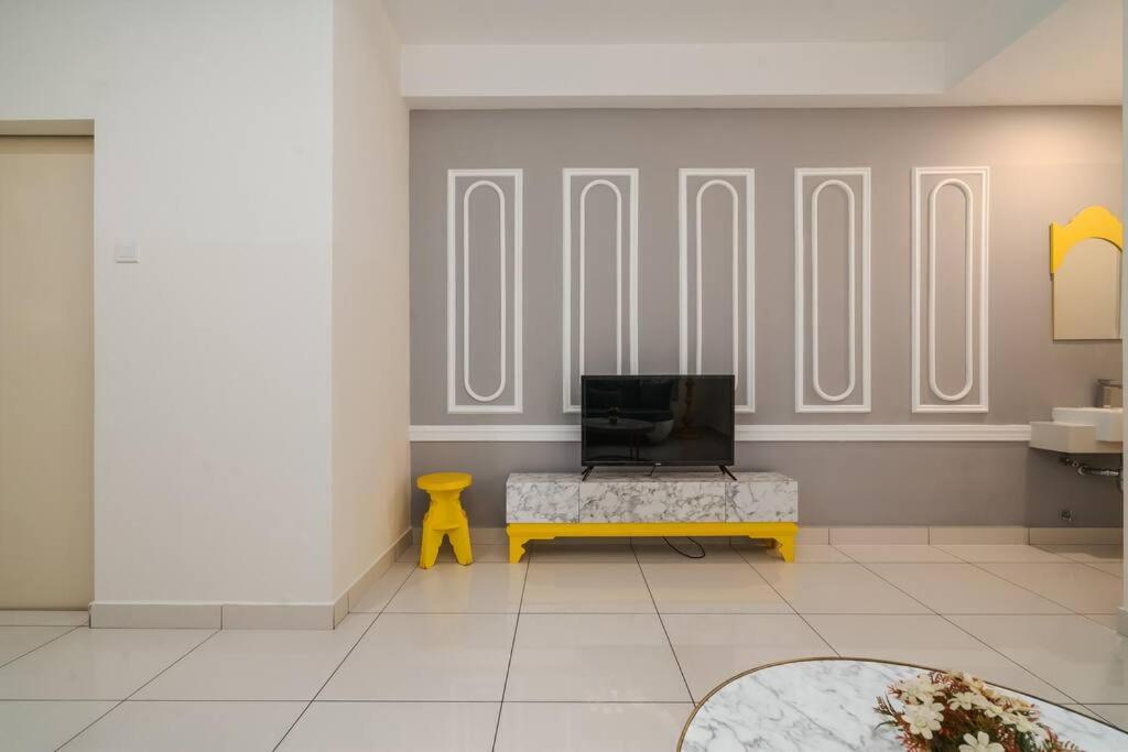 Arte Mont Kiara-Netflix-Luxury-3pax
