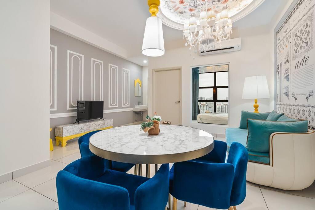 Arte Mont Kiara-Netflix-Luxury-3pax