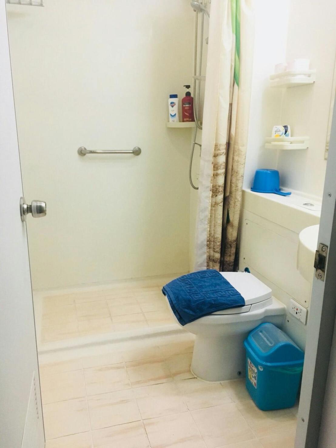 HOYA Aparthotel In Malate view 2